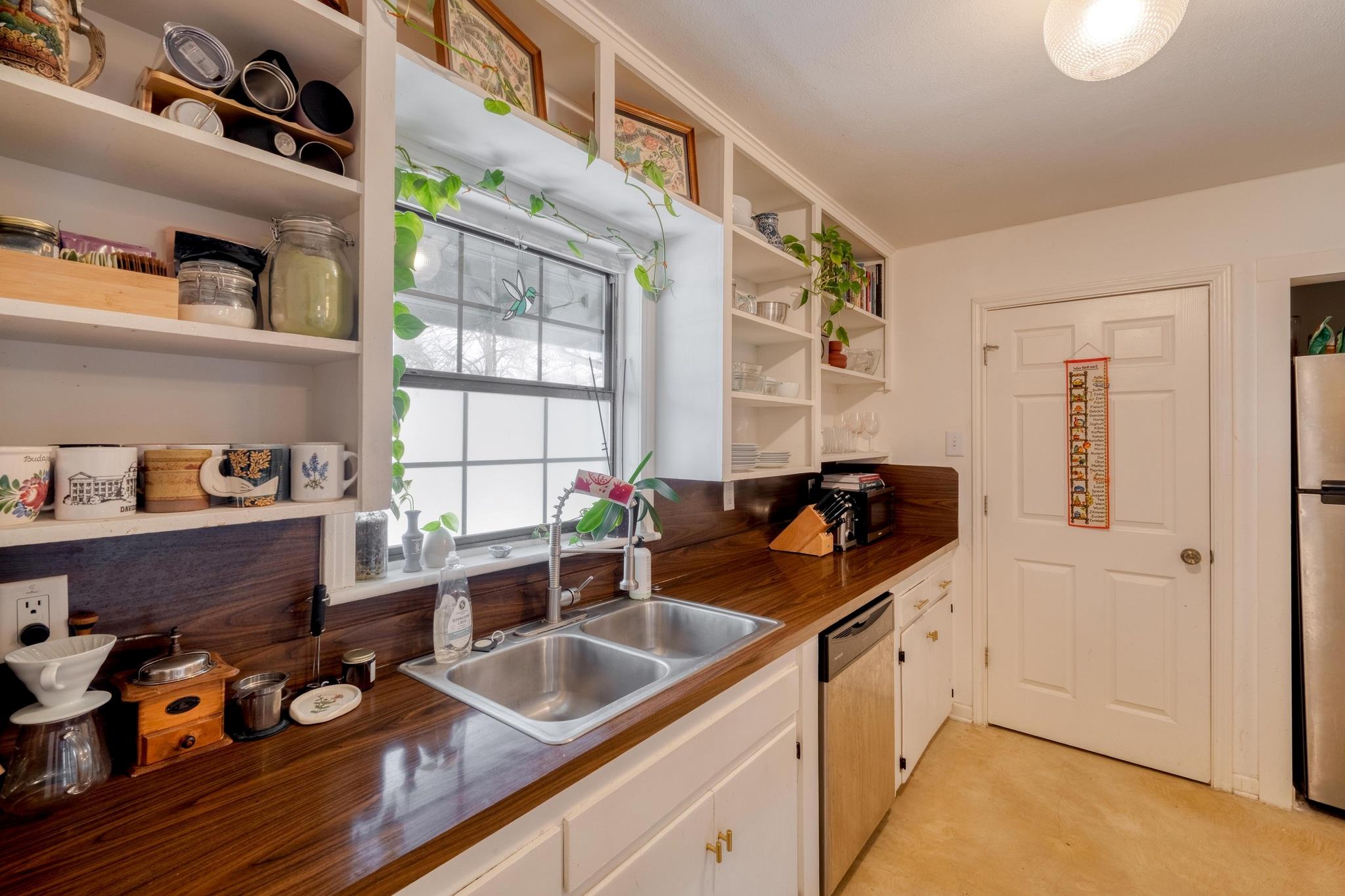 1233 Orange St, Lockhart, TX 78644