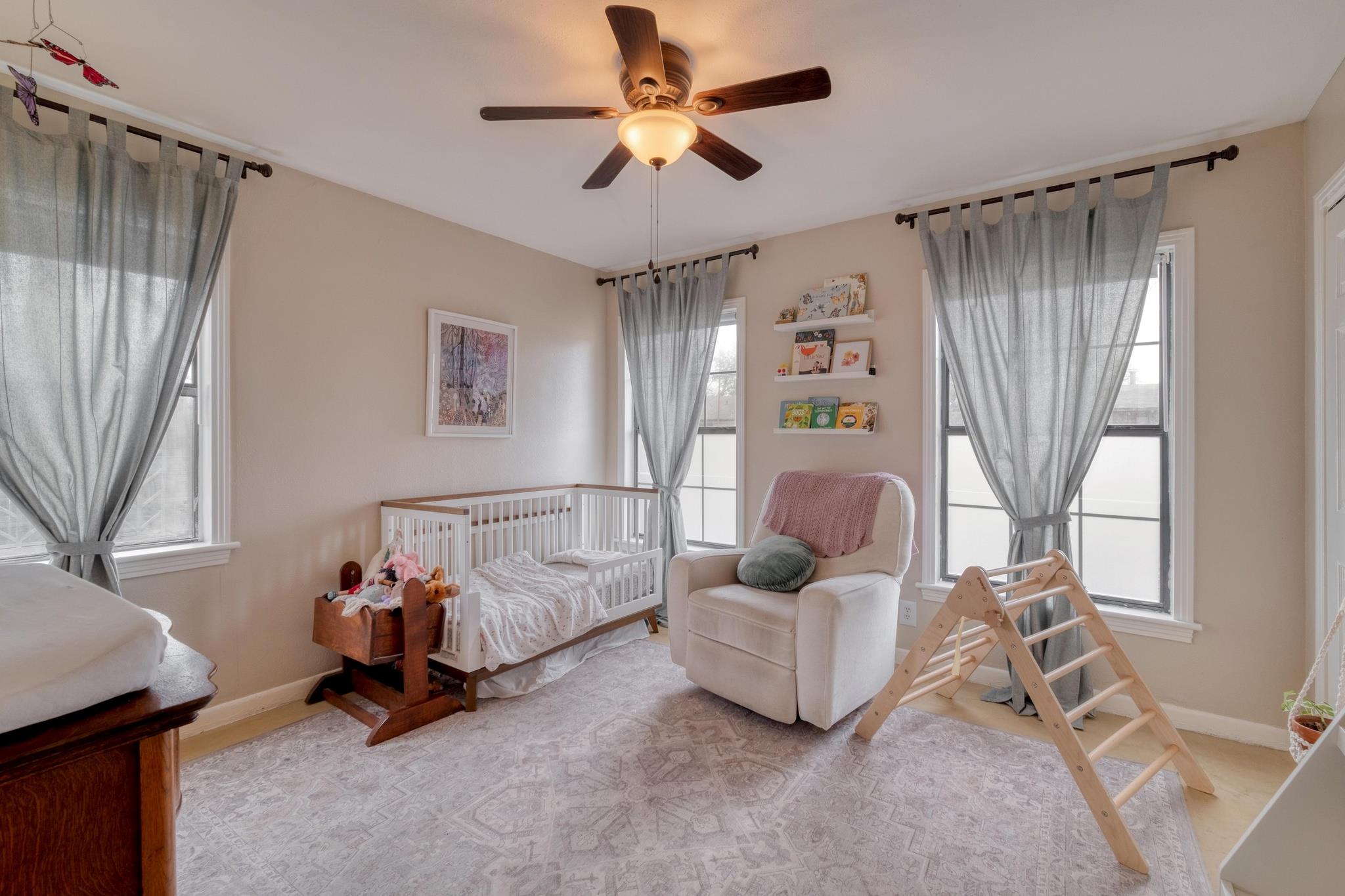 1233 Orange St, Lockhart, TX 78644