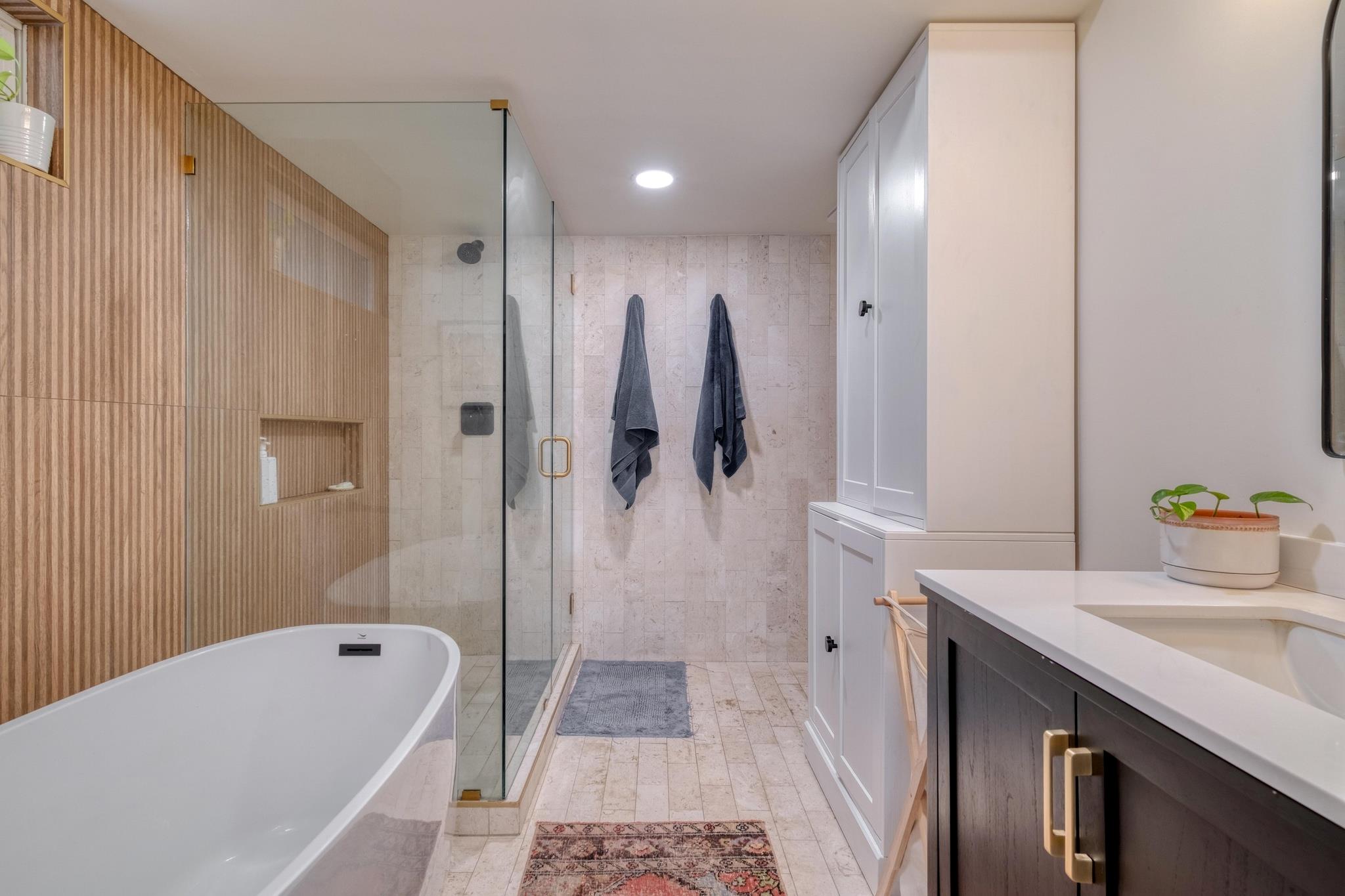 1233 Orange St, Lockhart, TX 78644