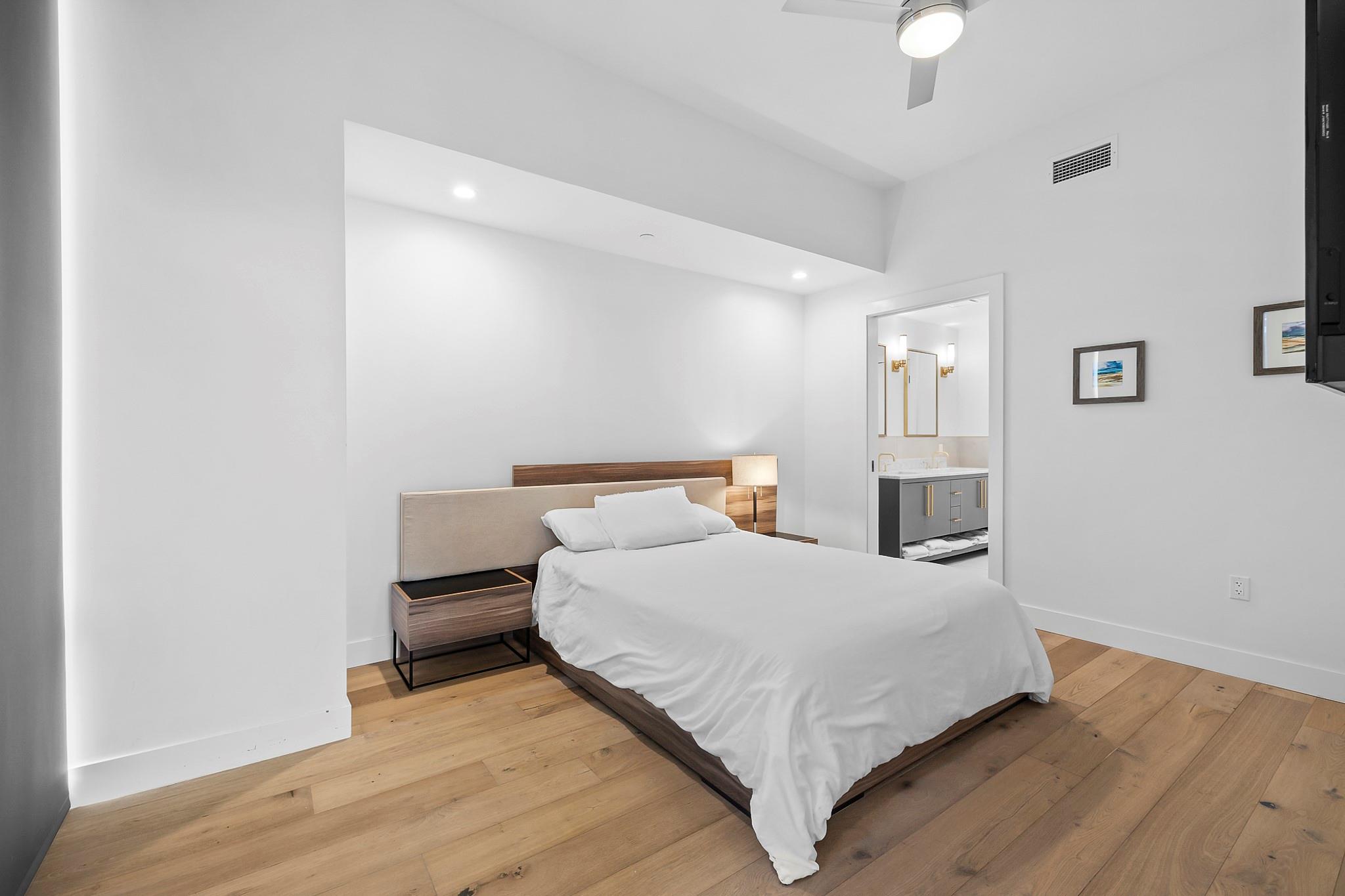 70 Rainey St # 1308, Austin, TX 78701