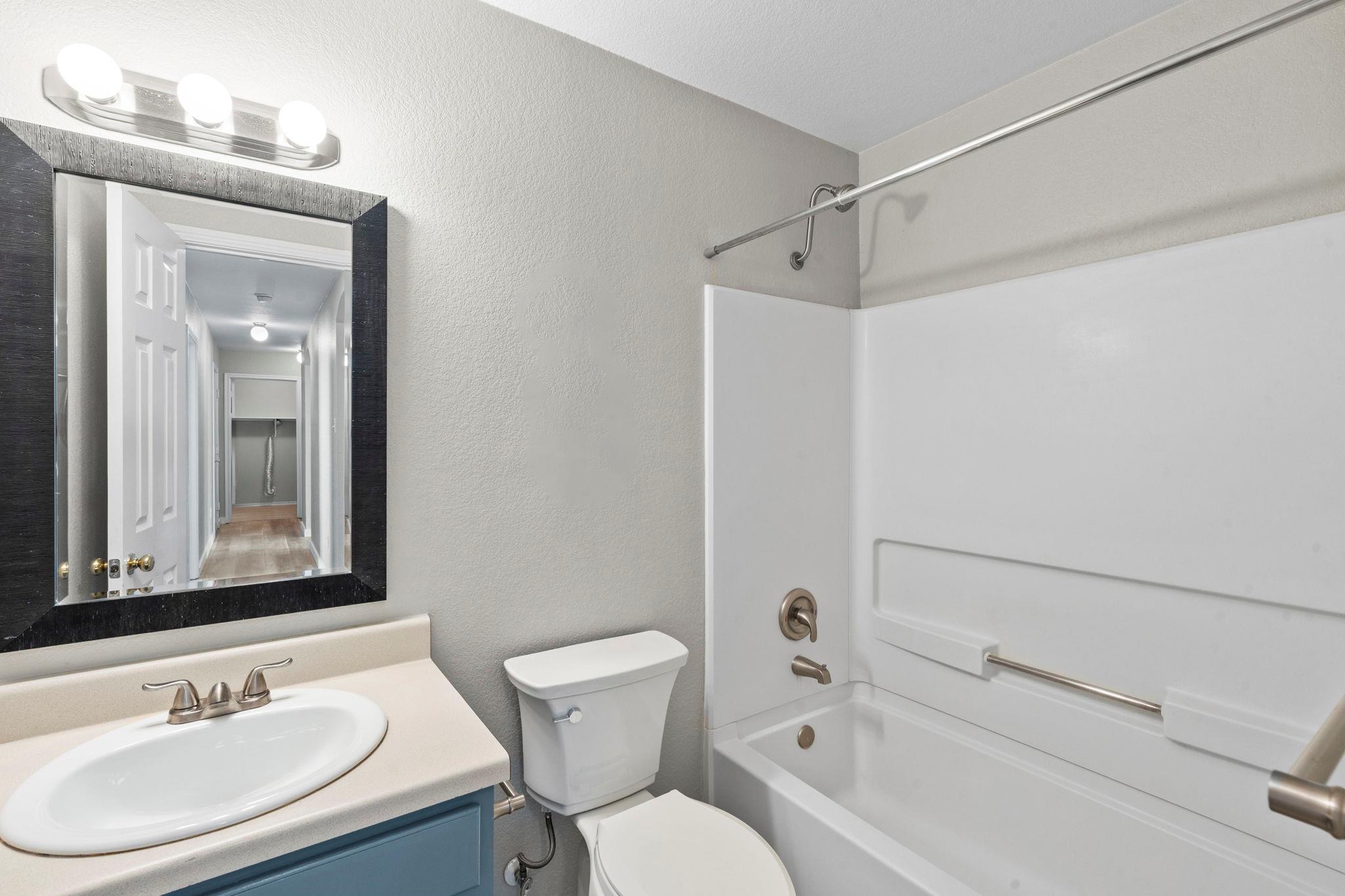 164 Pearl Lake Dr, Kyle, TX 78640