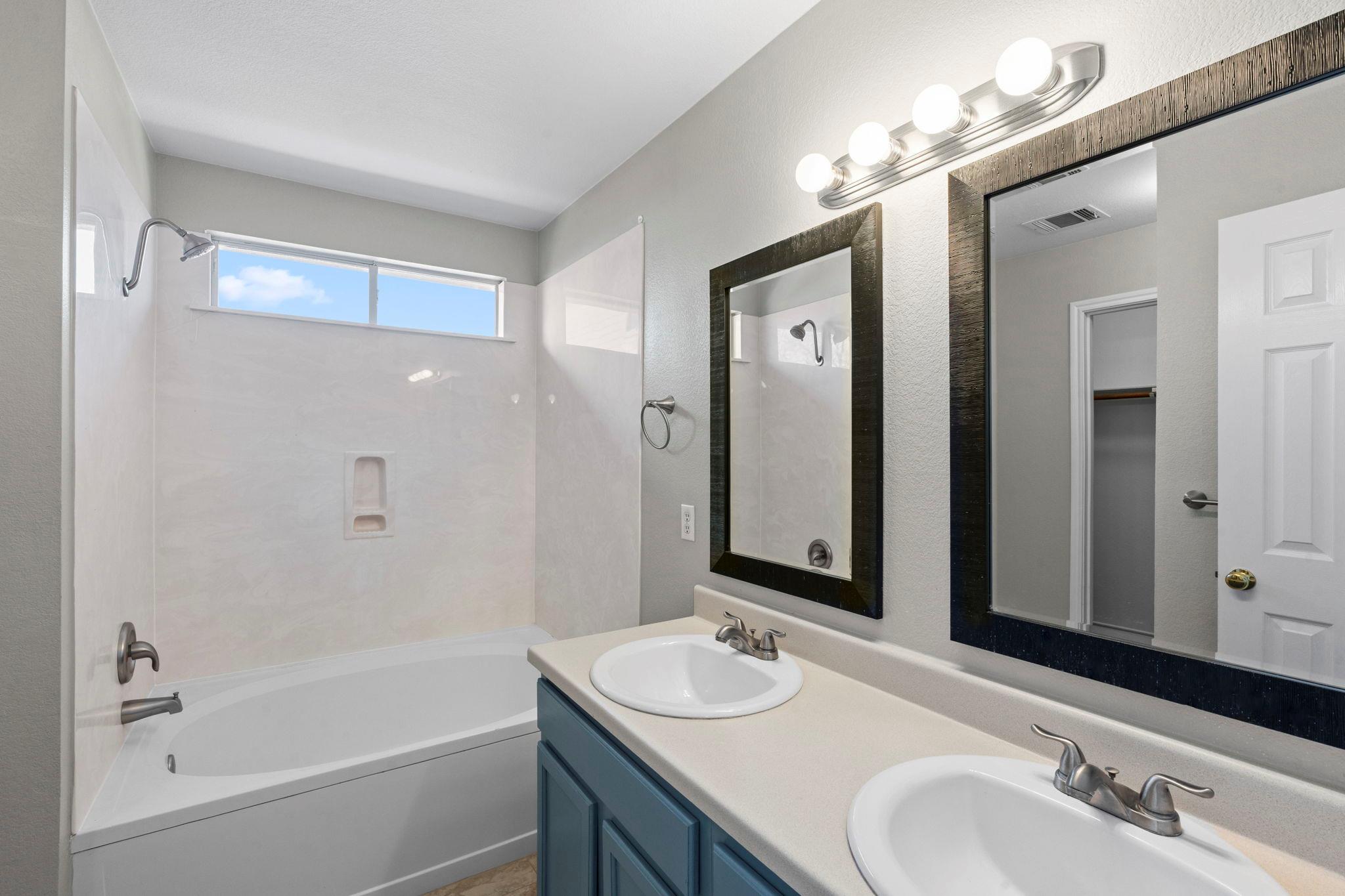 164 Pearl Lake Dr, Kyle, TX 78640