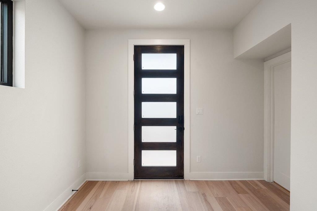 711 N Paleface Ranch Rd # 7, Spicewood, TX 78669