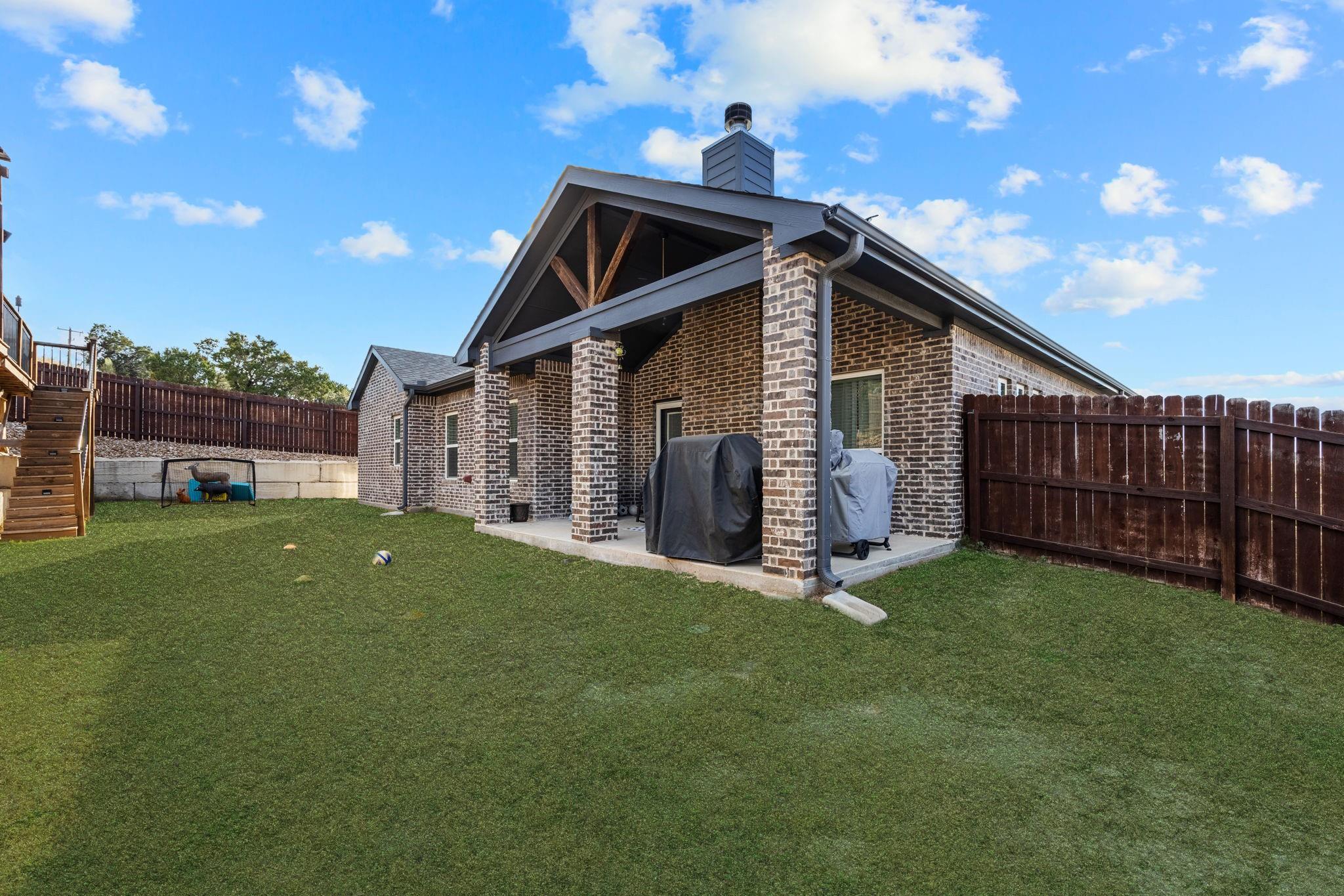 2254 Wooster St, Nolanville, TX 76559