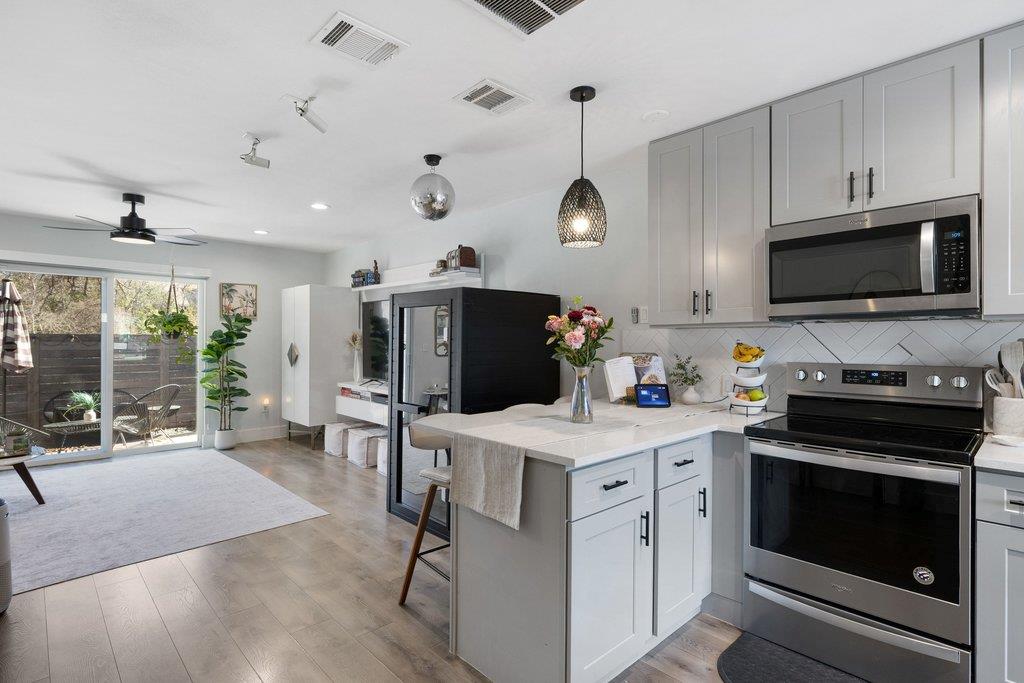 3812 Southway Dr # 103, Austin, TX 78704