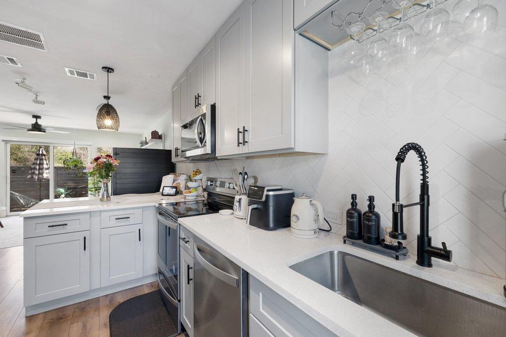 3812 Southway Dr # 103, Austin, TX 78704