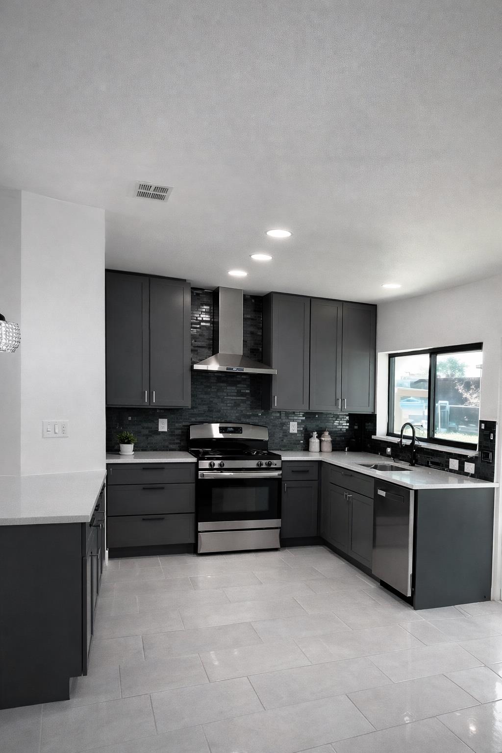 2014 Pecan St, Bastrop, TX 78602