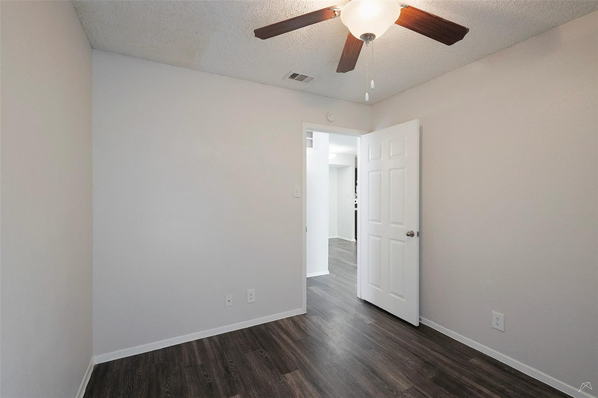 6808 S I-35 Frontage Rd # 202, Austin, TX 78745