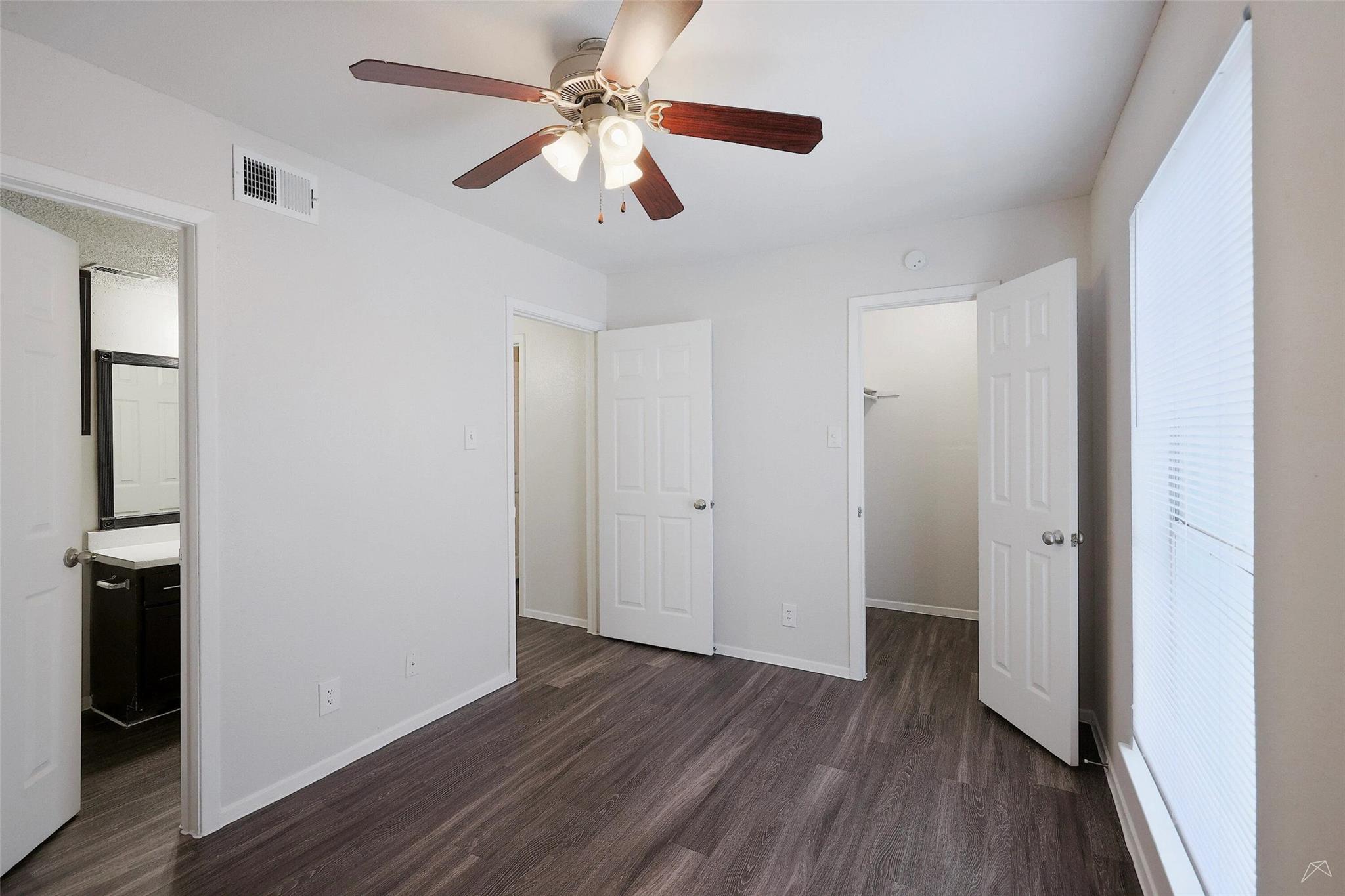 6808 S I-35 Frontage Rd # 202, Austin, TX 78745