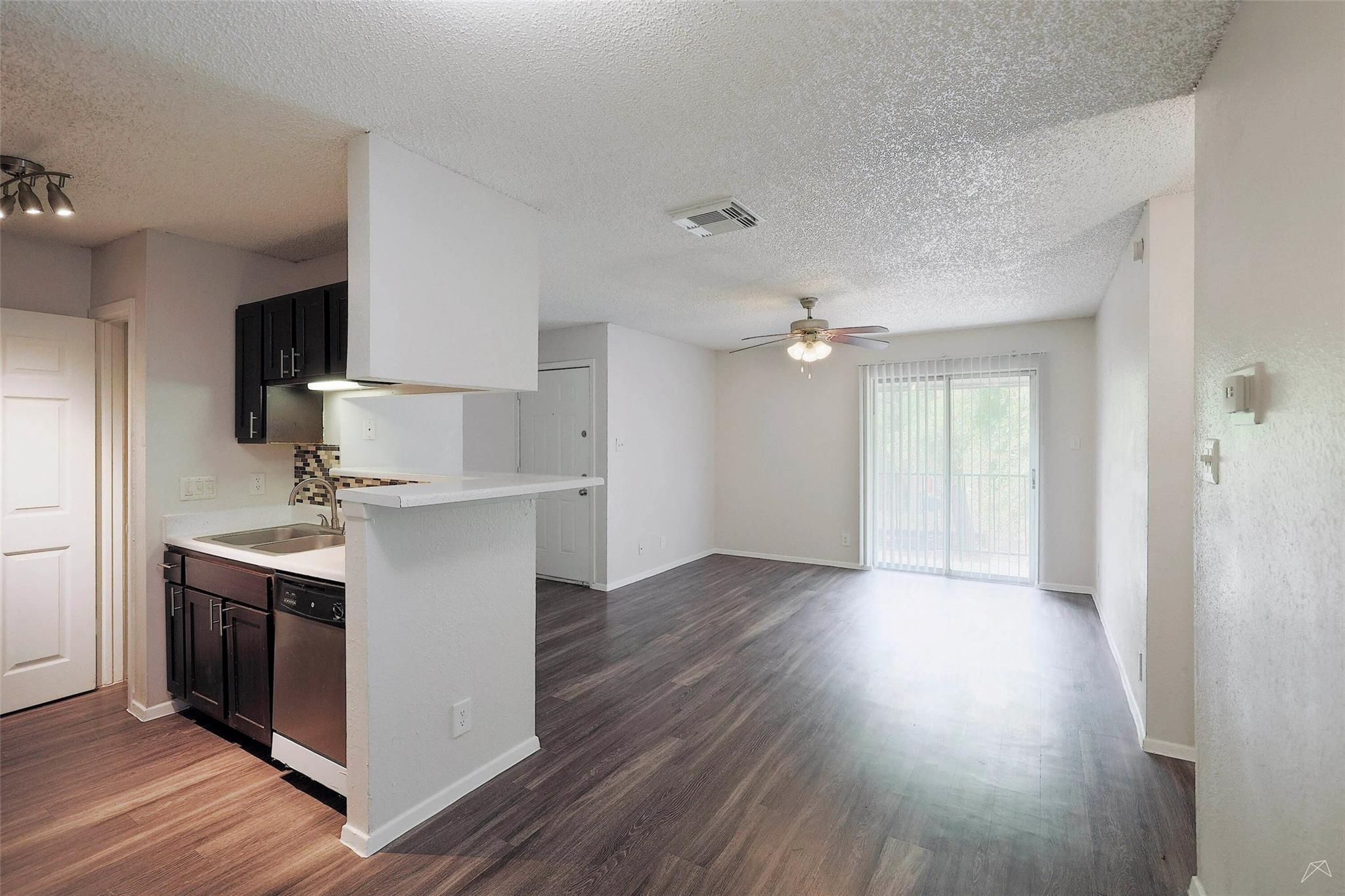 6808 S I-35 Frontage Rd # 202, Austin, TX 78745