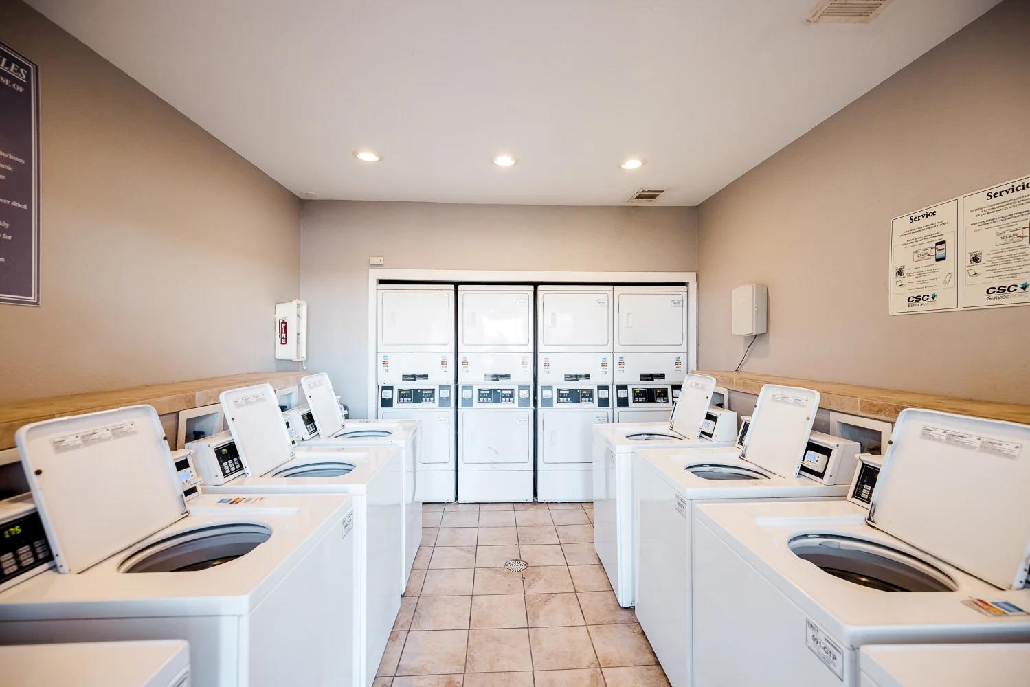 6808 S I-35 Frontage Rd # 202, Austin, TX 78745