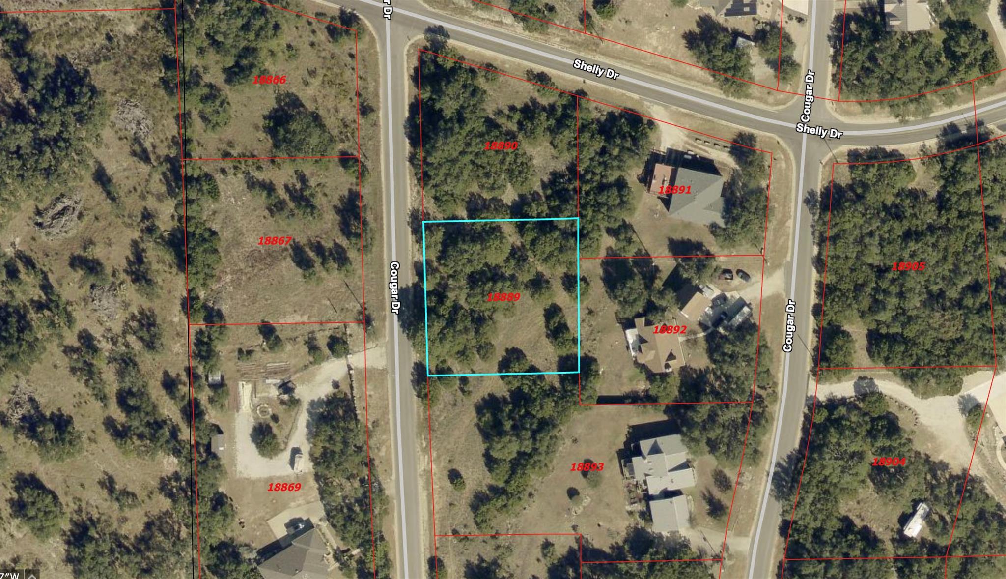 1061 Cougar Dr, Canyon Lake, TX 78133