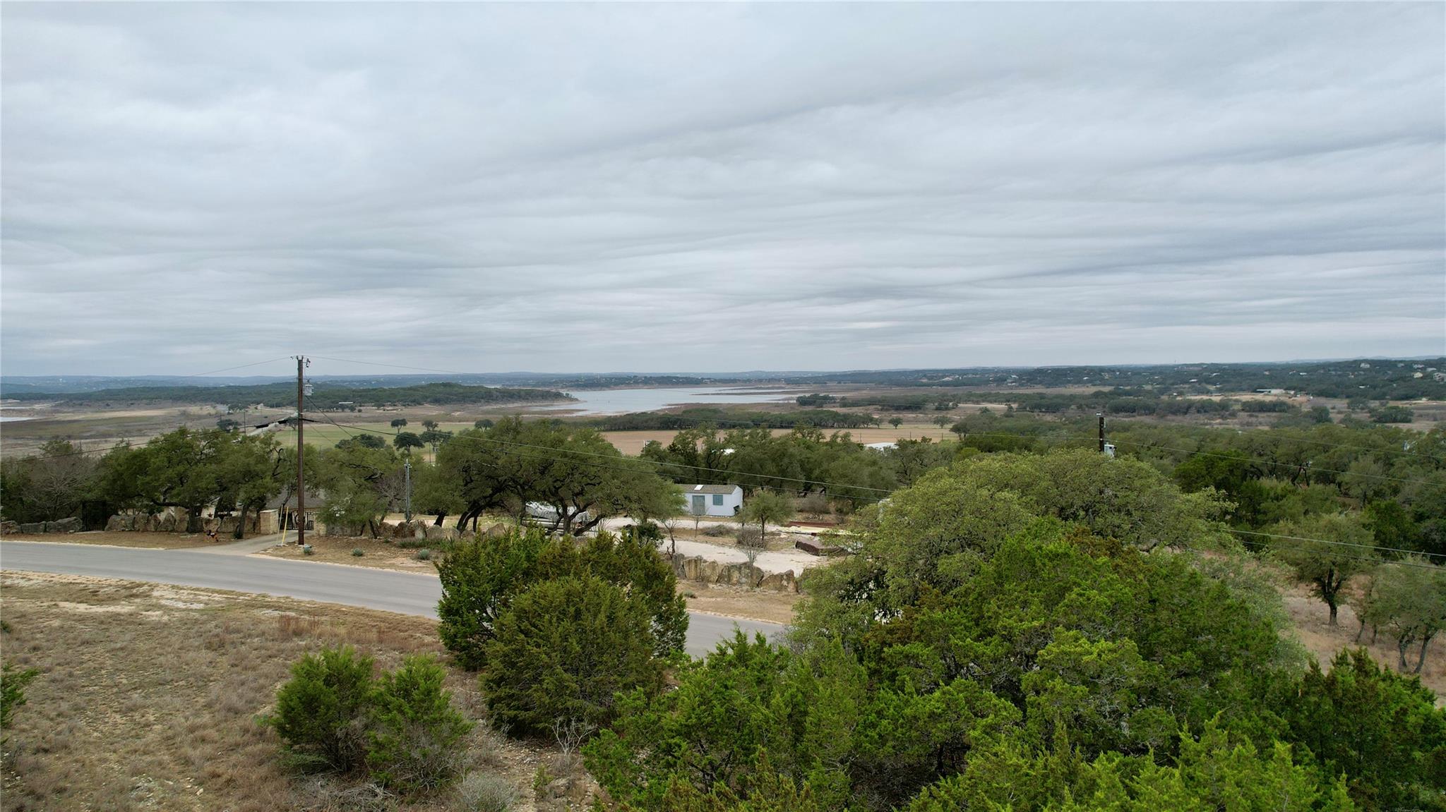 1061 Cougar Dr, Canyon Lake, TX 78133