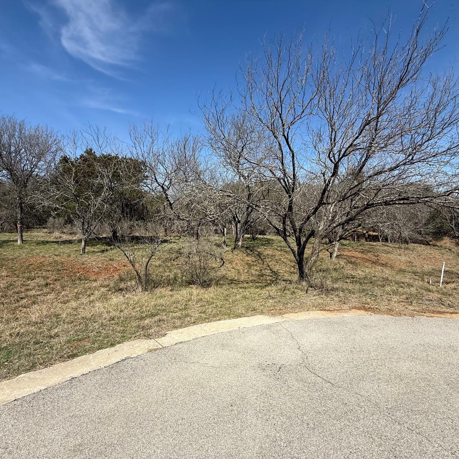 808 Sky Ln, Horseshoe Bay, TX 78657