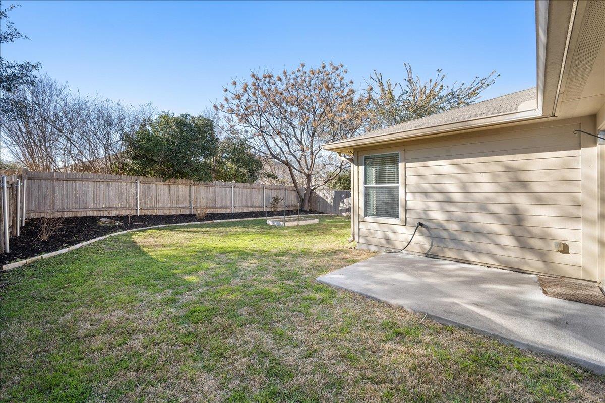 211 Tolcarne Dr, Hutto, TX 78634
