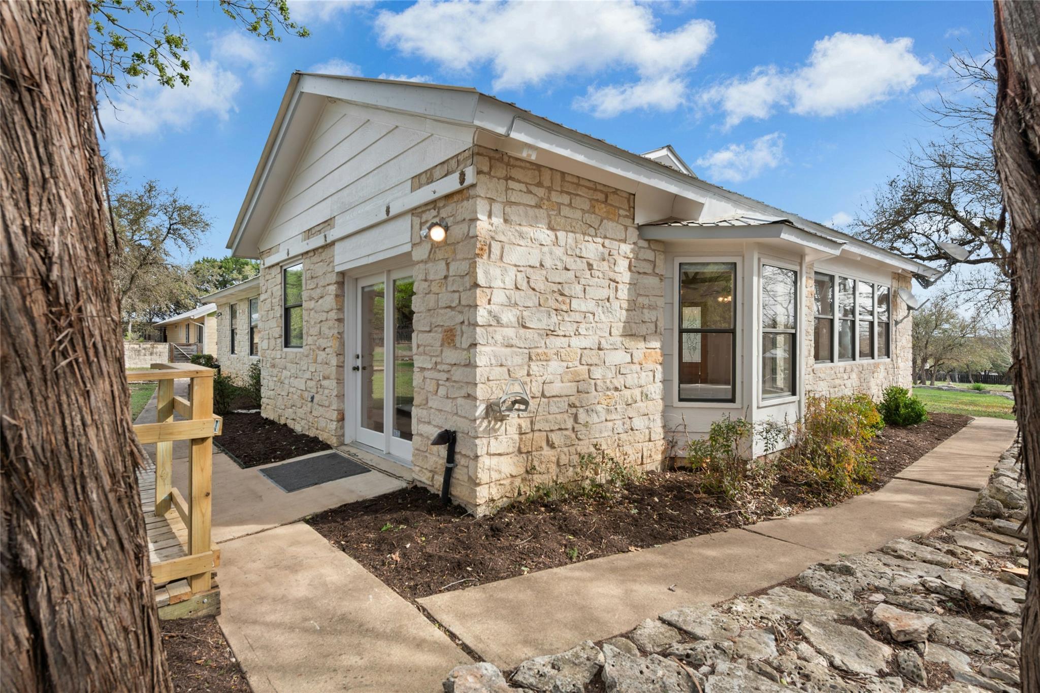 140 Donna Dr, Wimberley, TX 78676