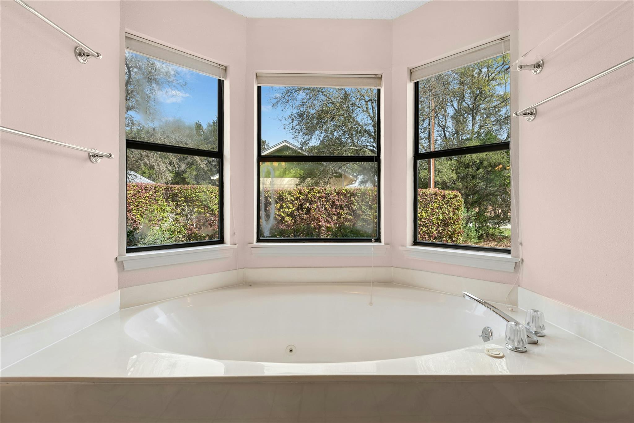 140 Donna Dr, Wimberley, TX 78676