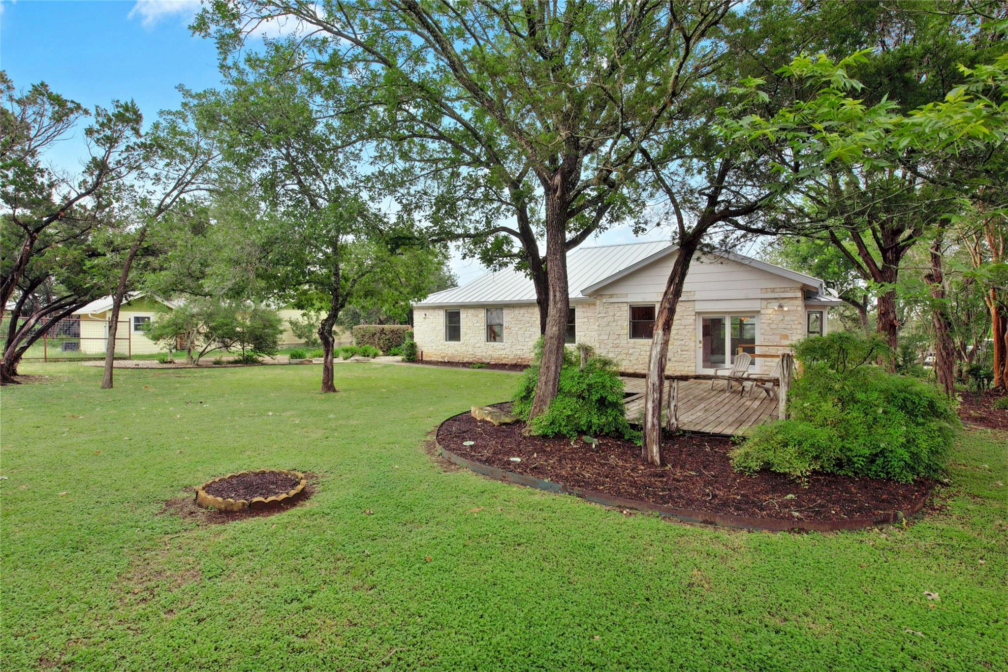 140 Donna Dr, Wimberley, TX 78676