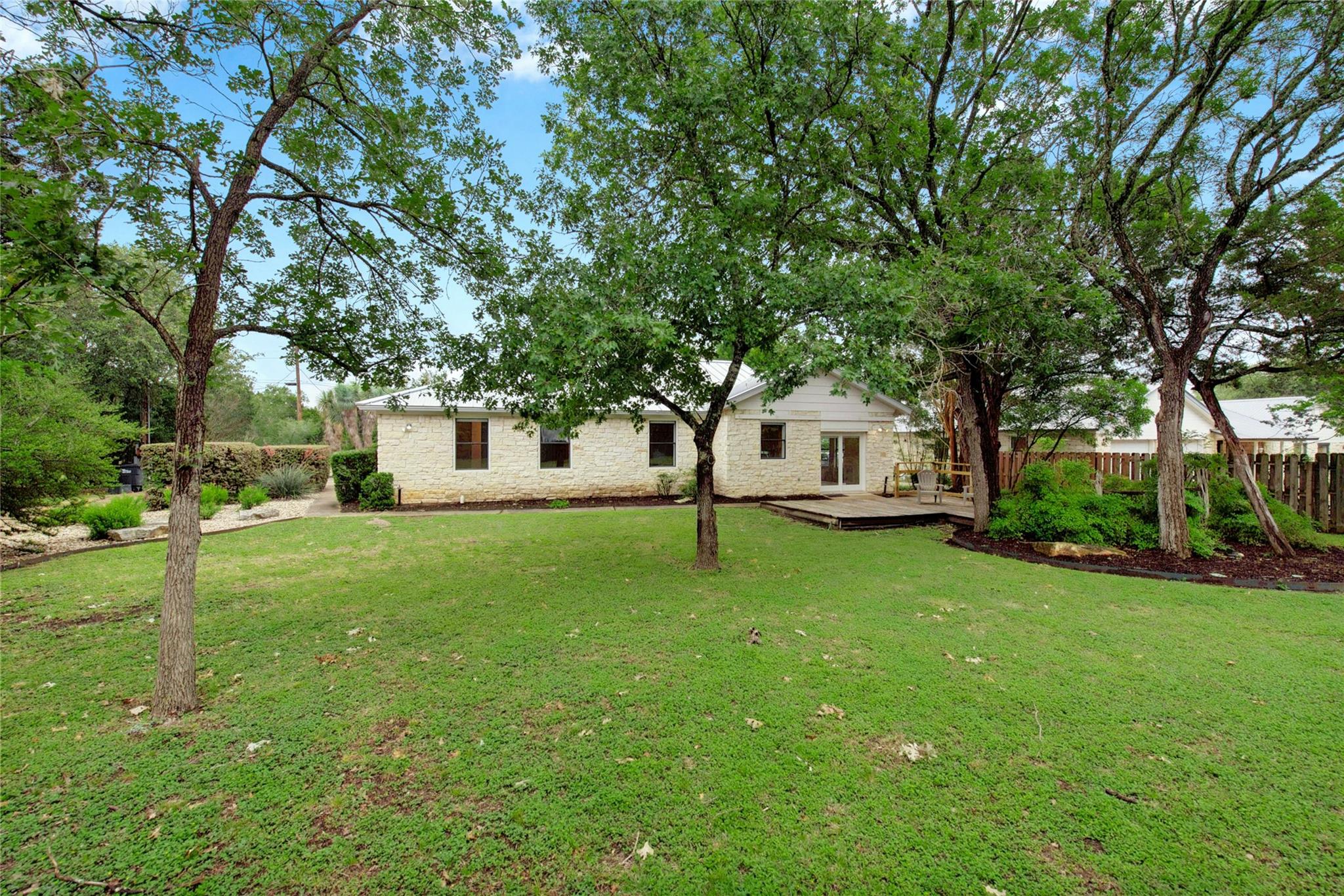140 Donna Dr, Wimberley, TX 78676