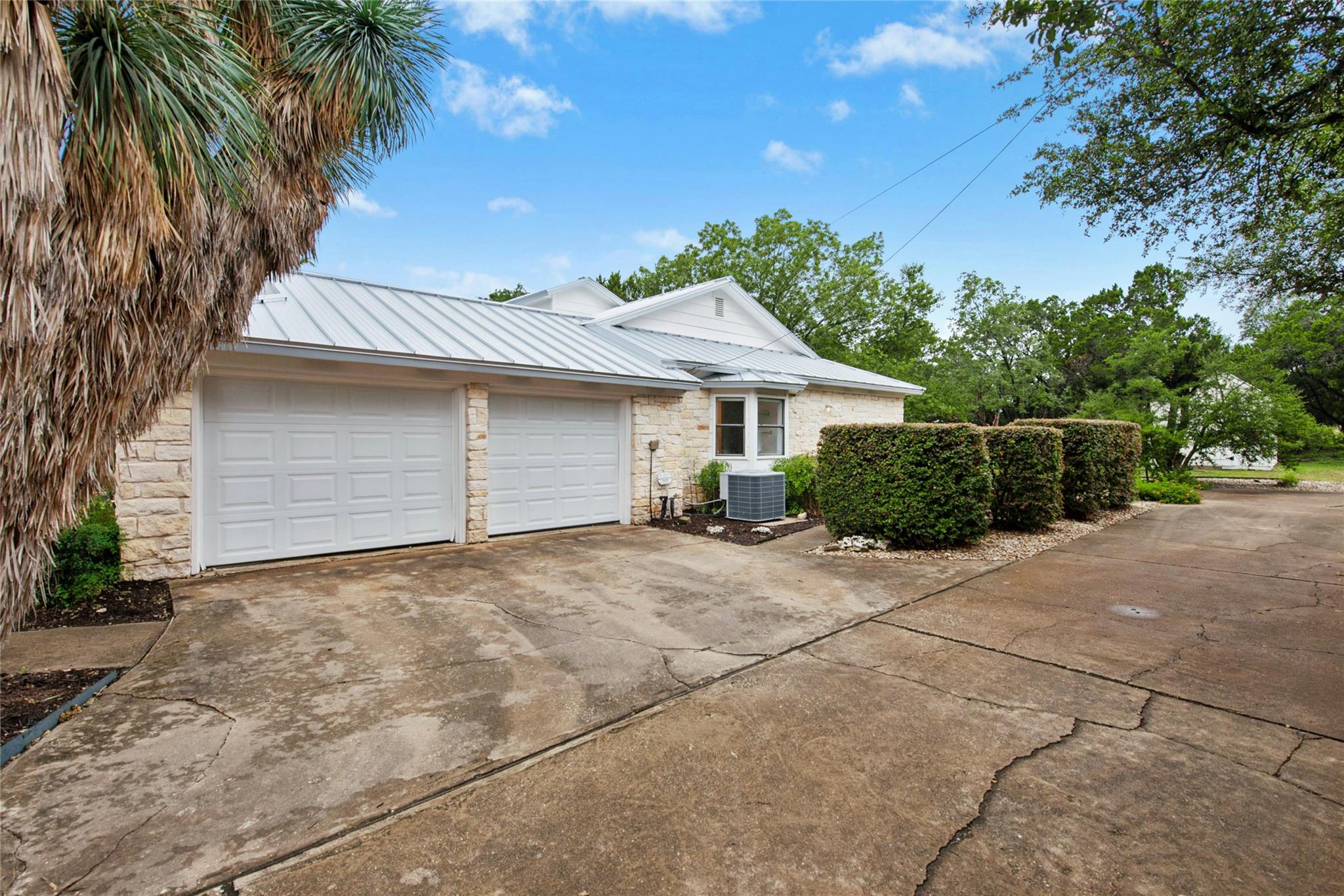 140 Donna Dr, Wimberley, TX 78676