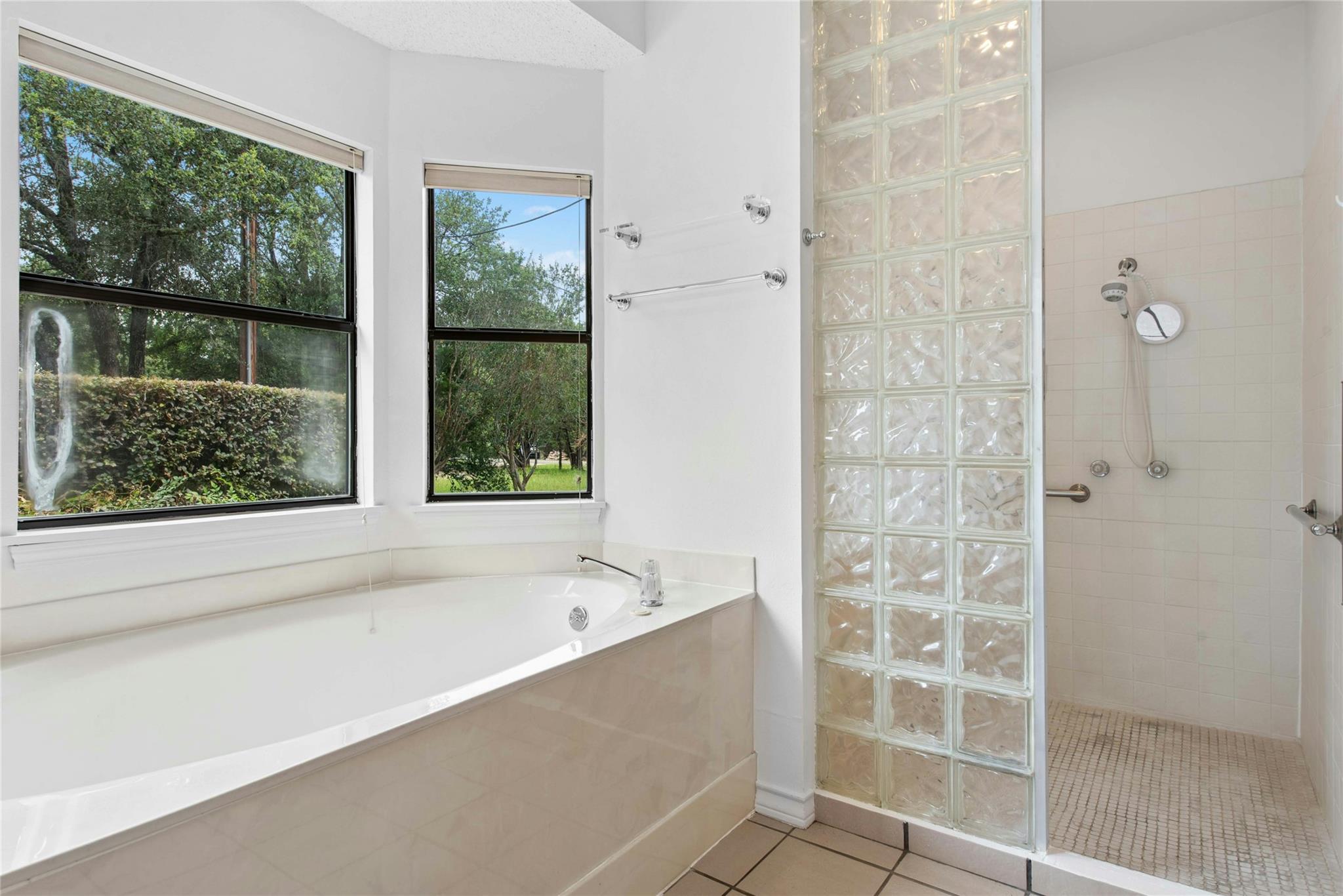 140 Donna Dr, Wimberley, TX 78676