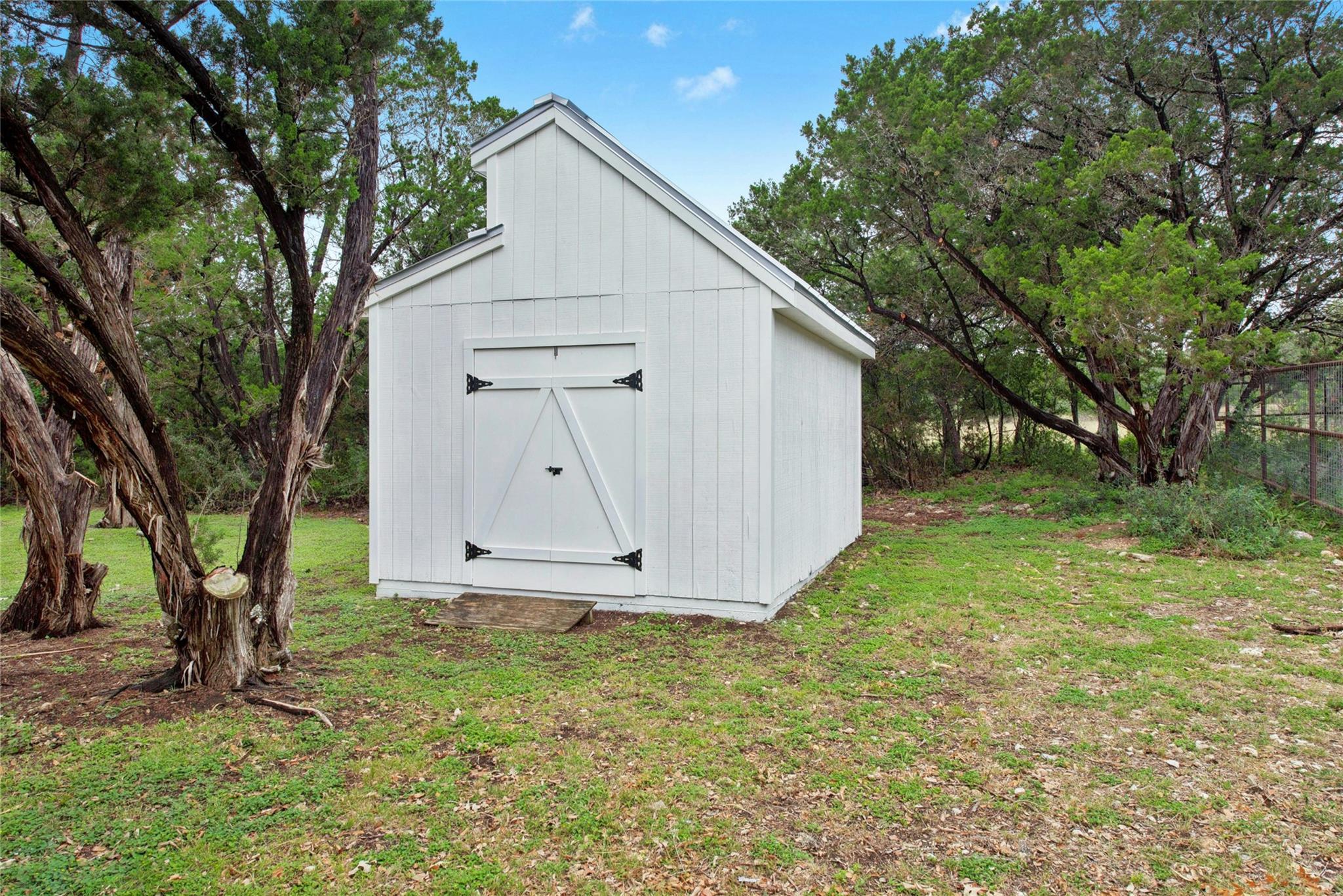 140 Donna Dr, Wimberley, TX 78676