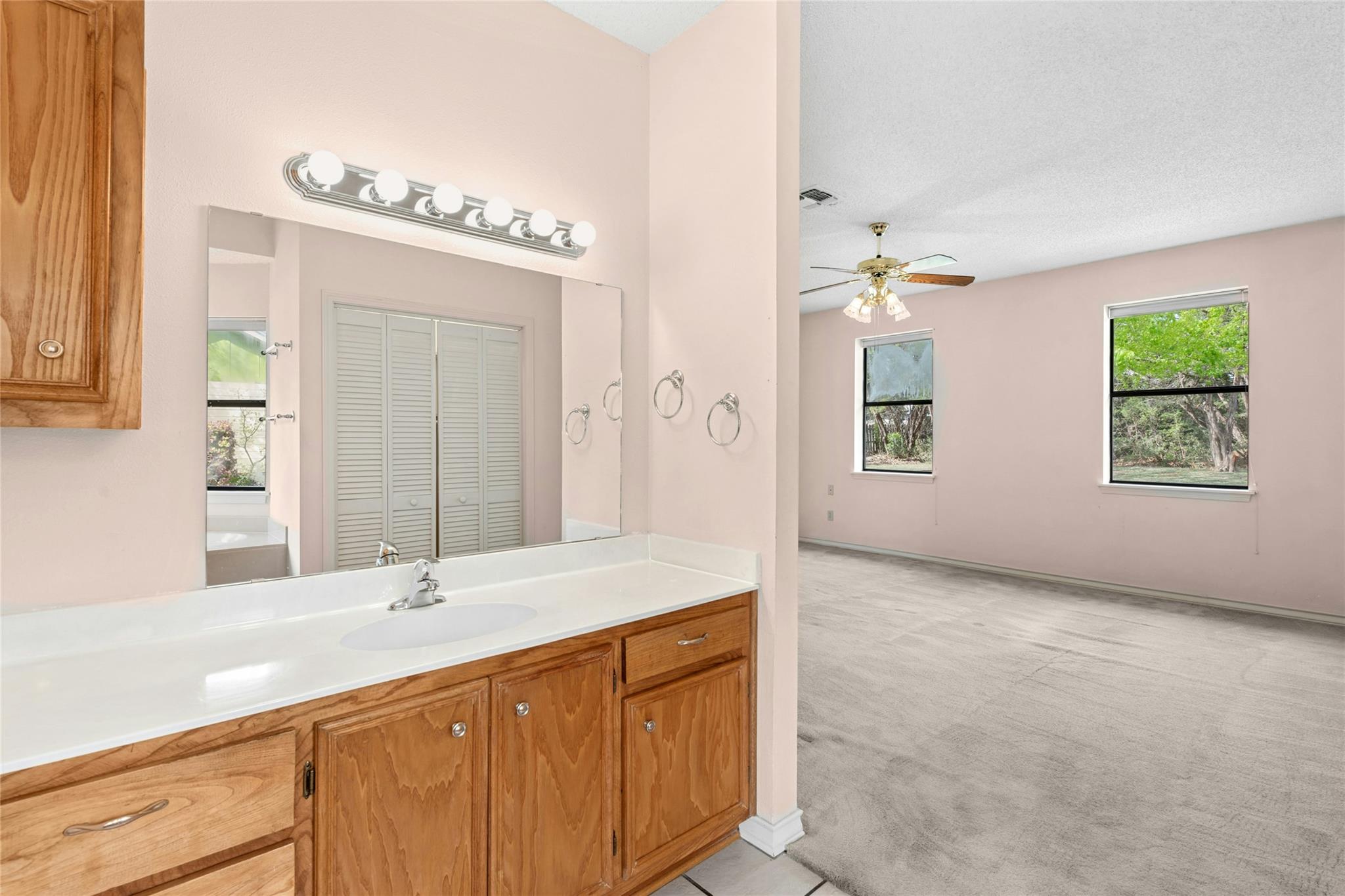 140 Donna Dr, Wimberley, TX 78676