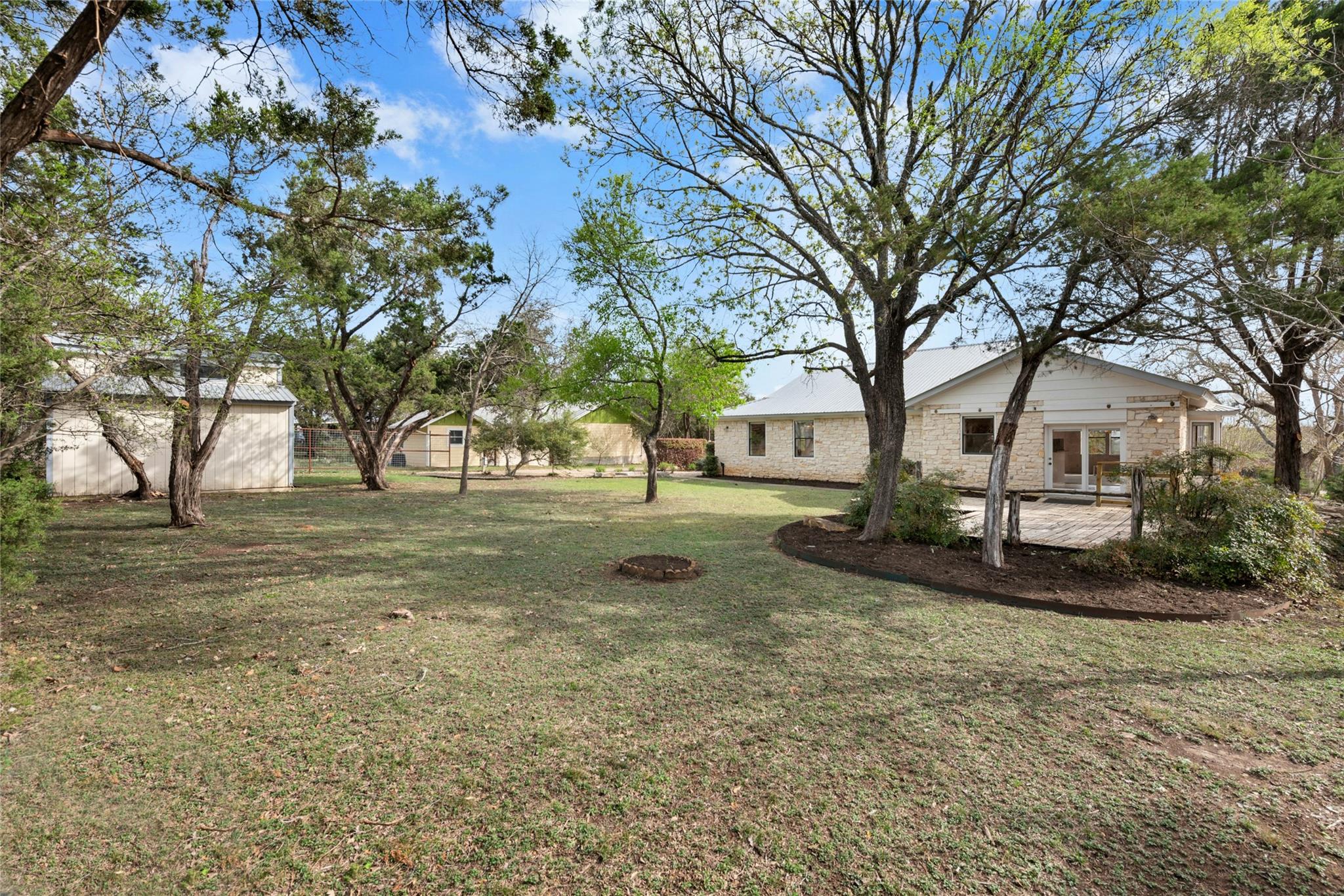 140 Donna Dr, Wimberley, TX 78676