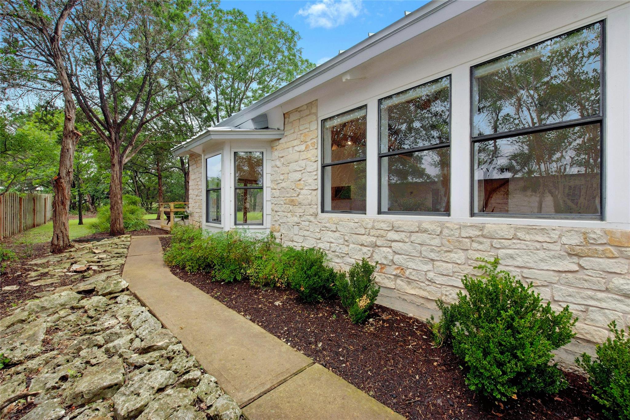 140 Donna Dr, Wimberley, TX 78676