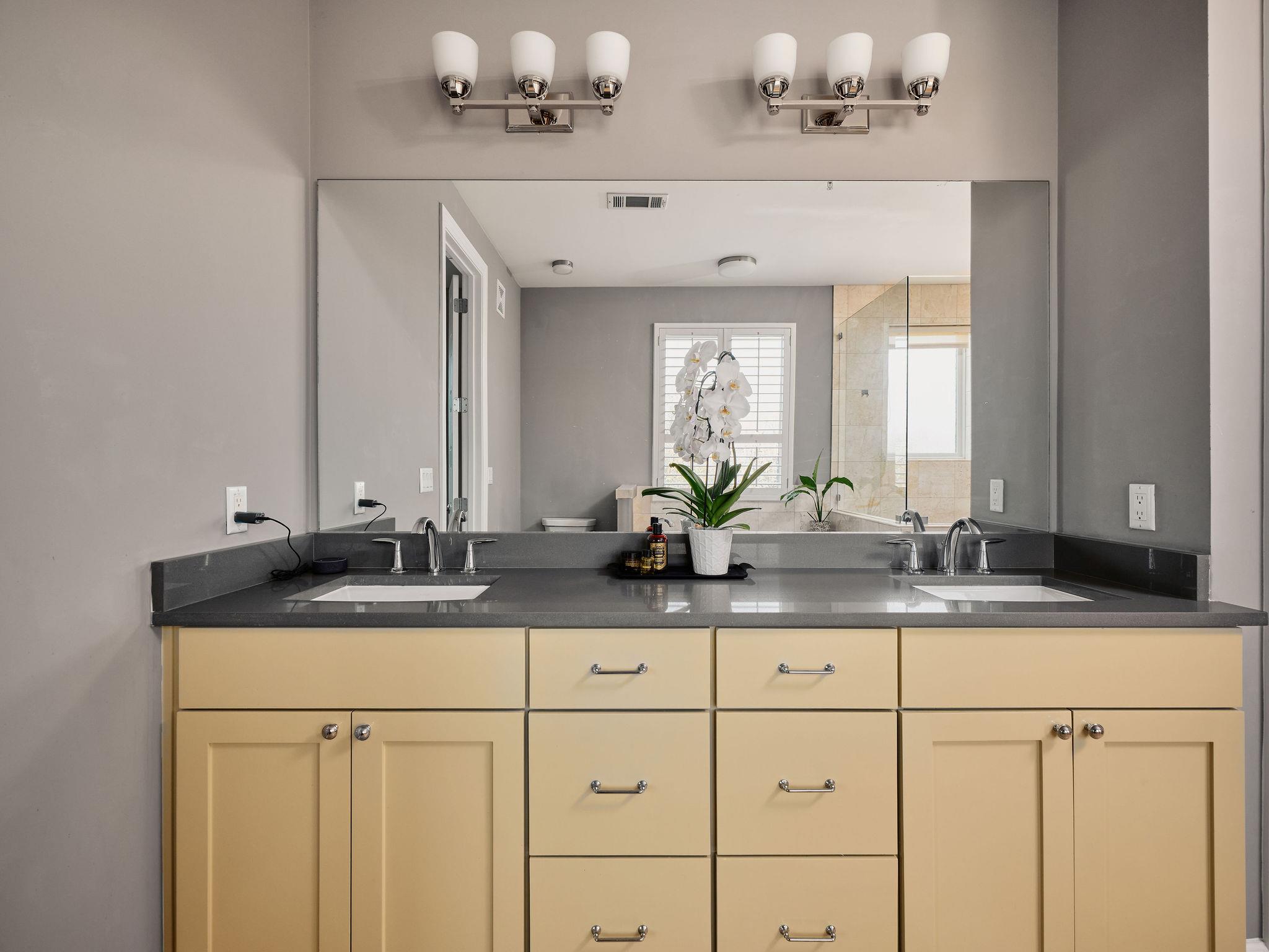 1504 Collier St # 4, Austin, TX 78704