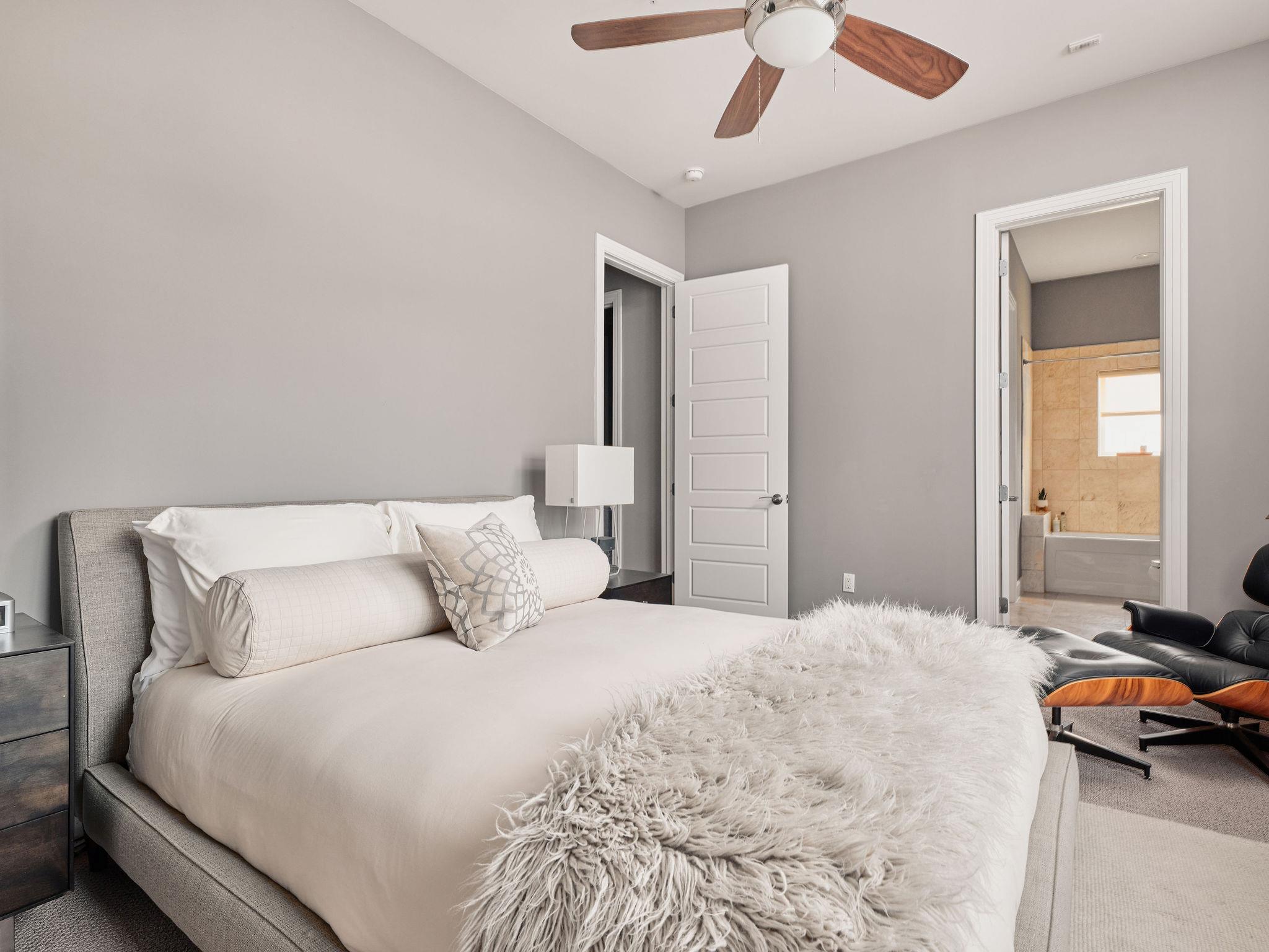 1504 Collier St # 4, Austin, TX 78704