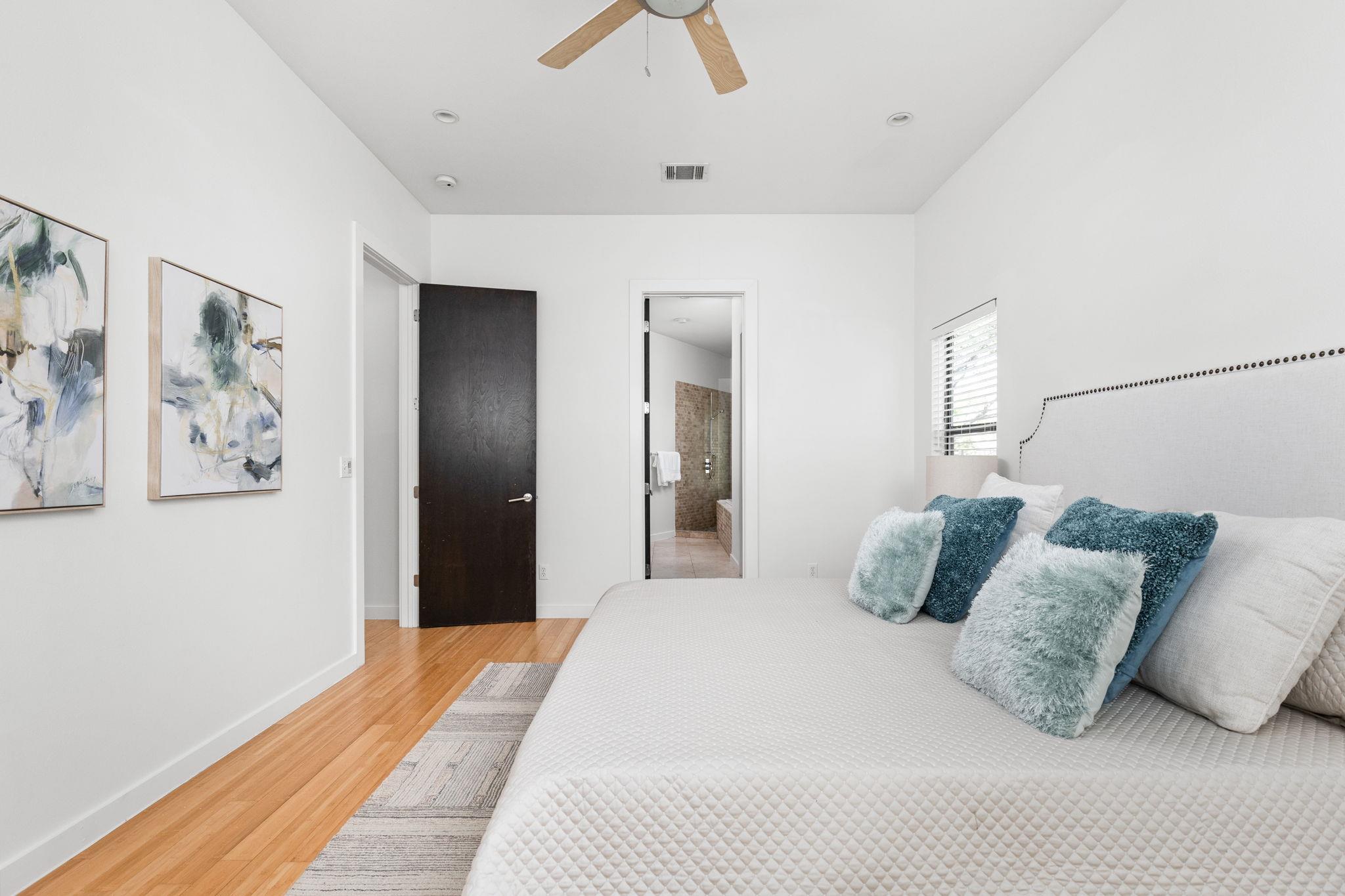 1907 W 30th St, Austin, TX 78703