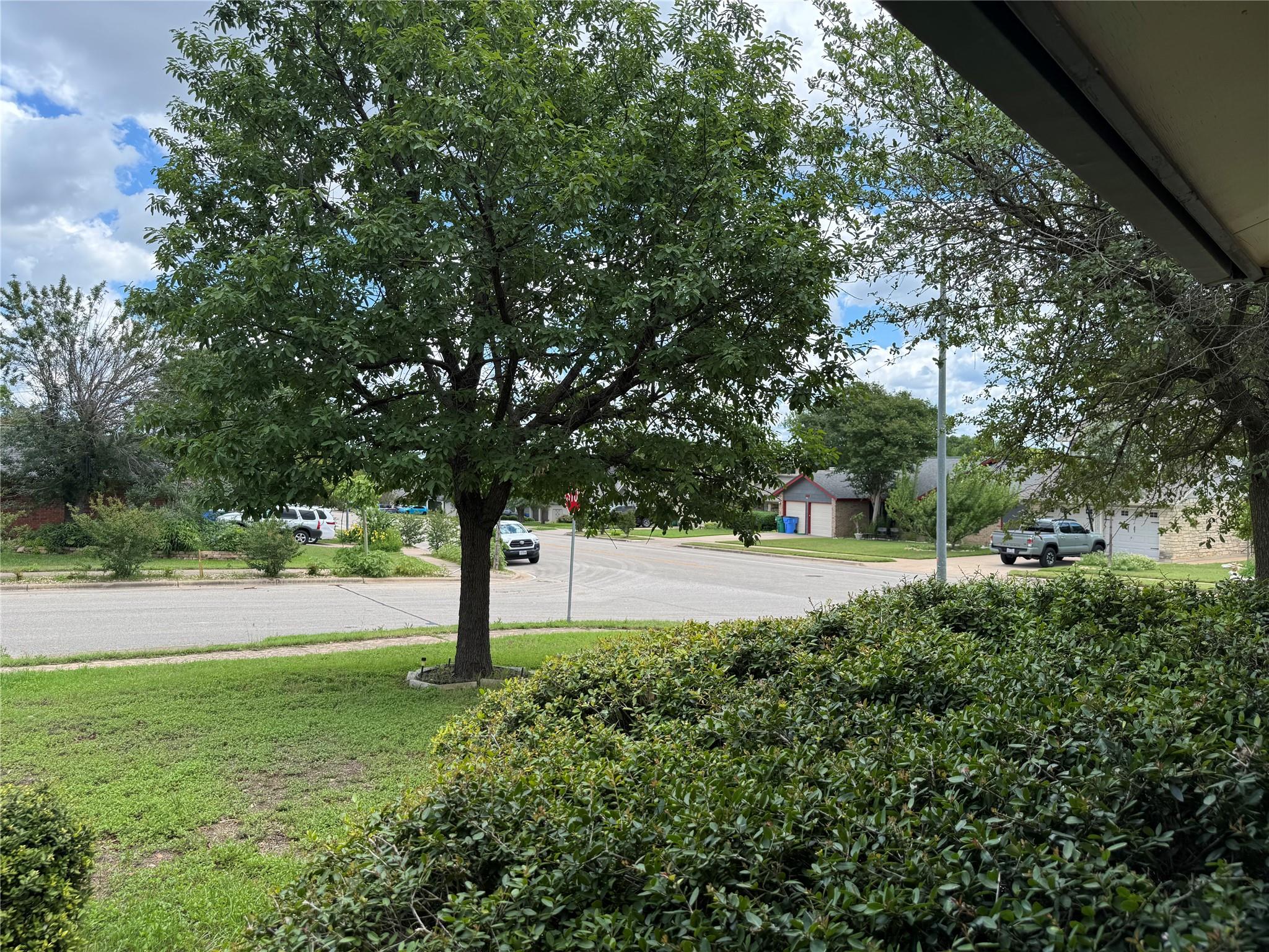 2112 Surrender Ave, Austin, TX 78728