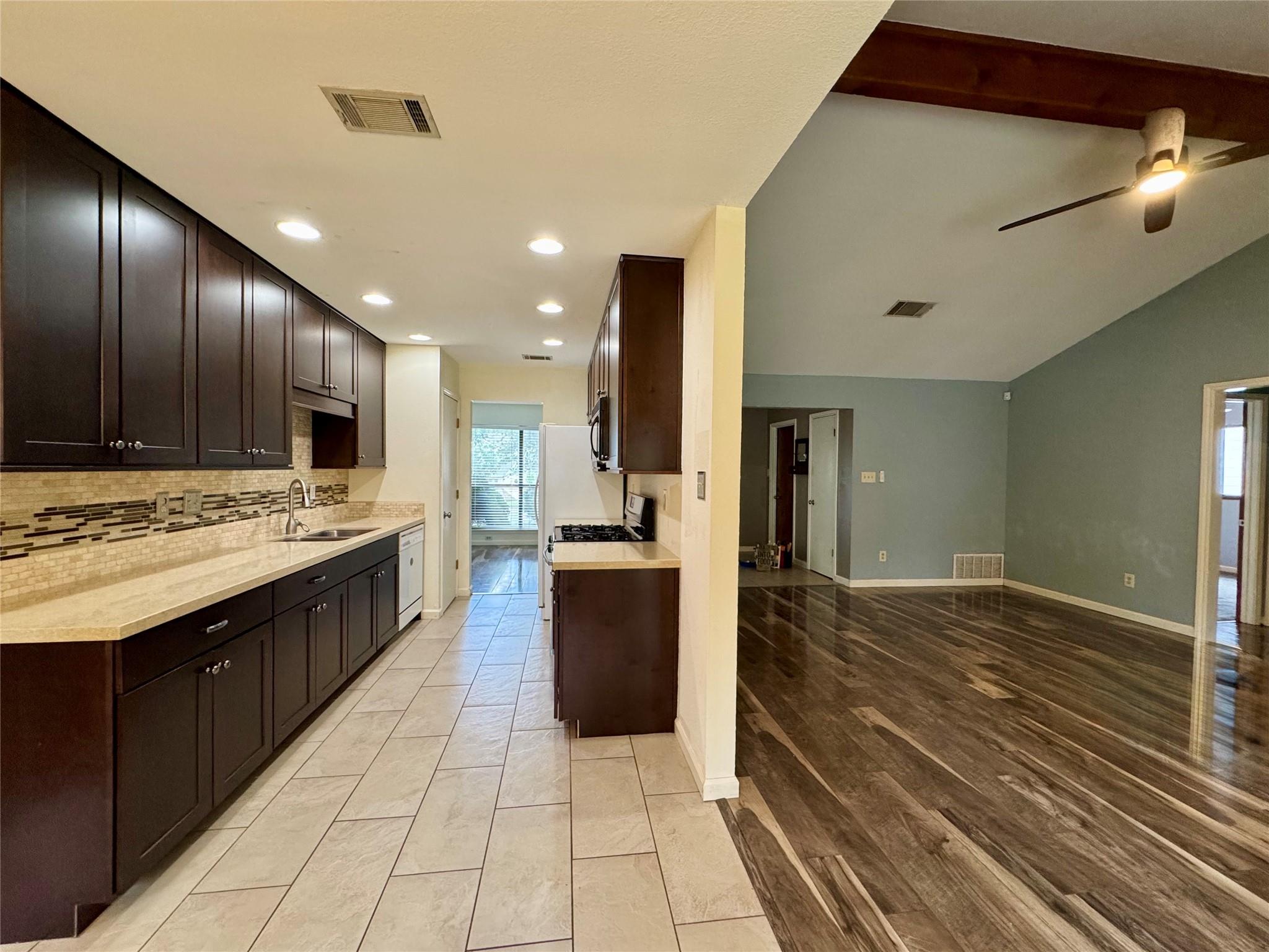 2112 Surrender Ave, Austin, TX 78728