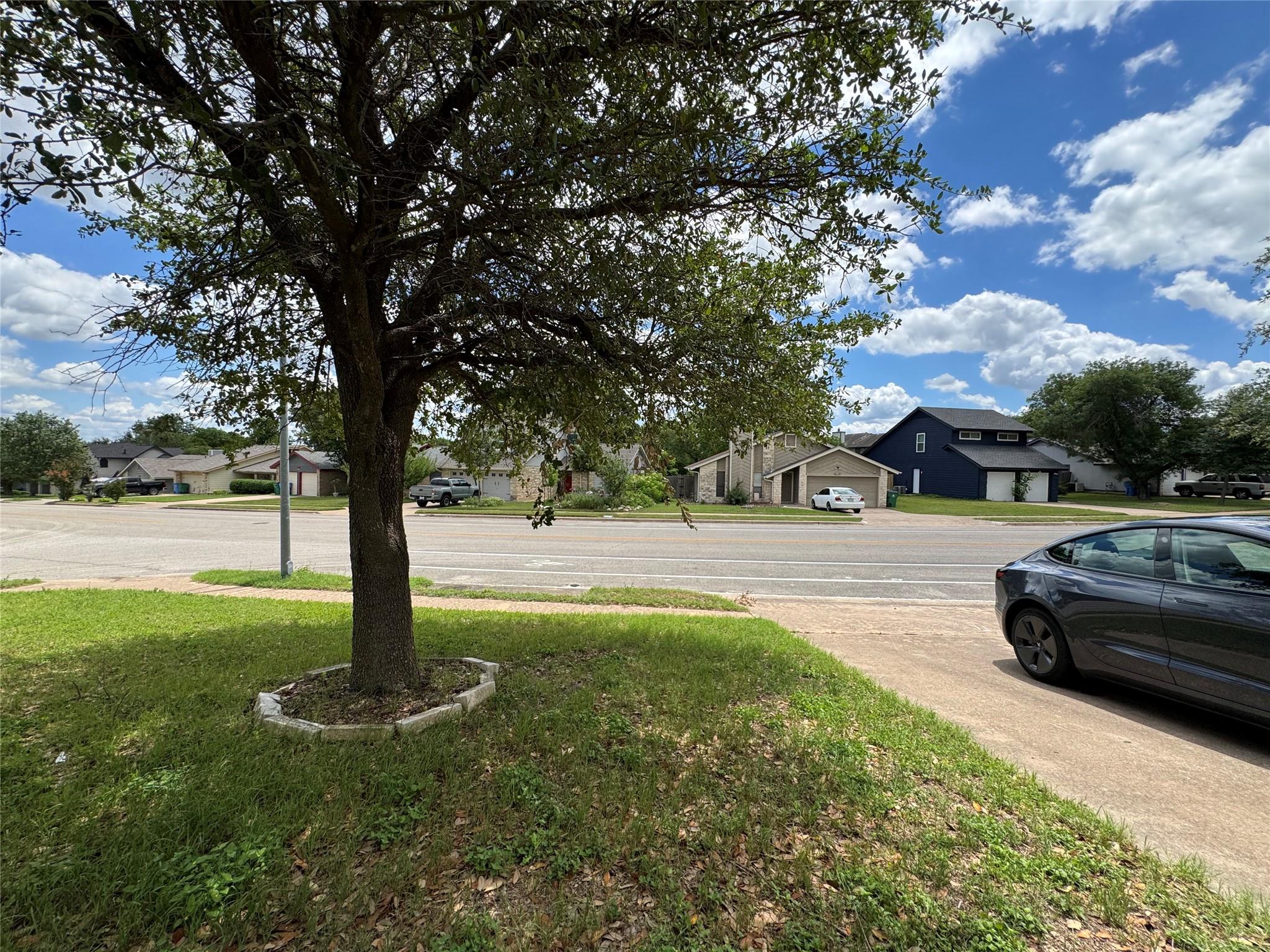 2112 Surrender Ave, Austin, TX 78728