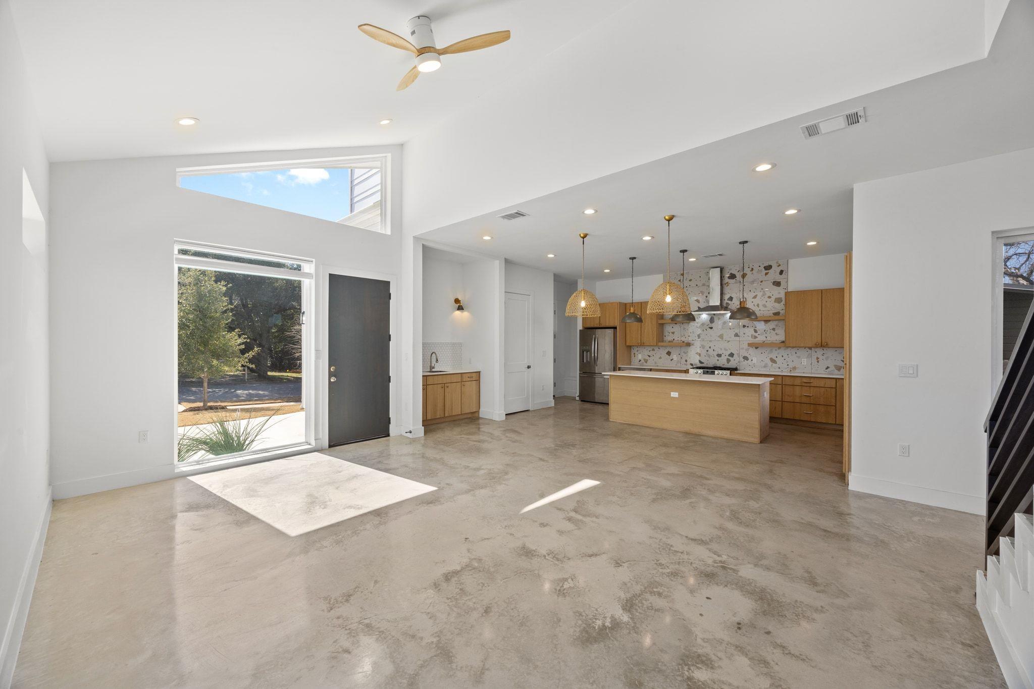 106 W CROSLIN St # 1, Austin, TX 78752