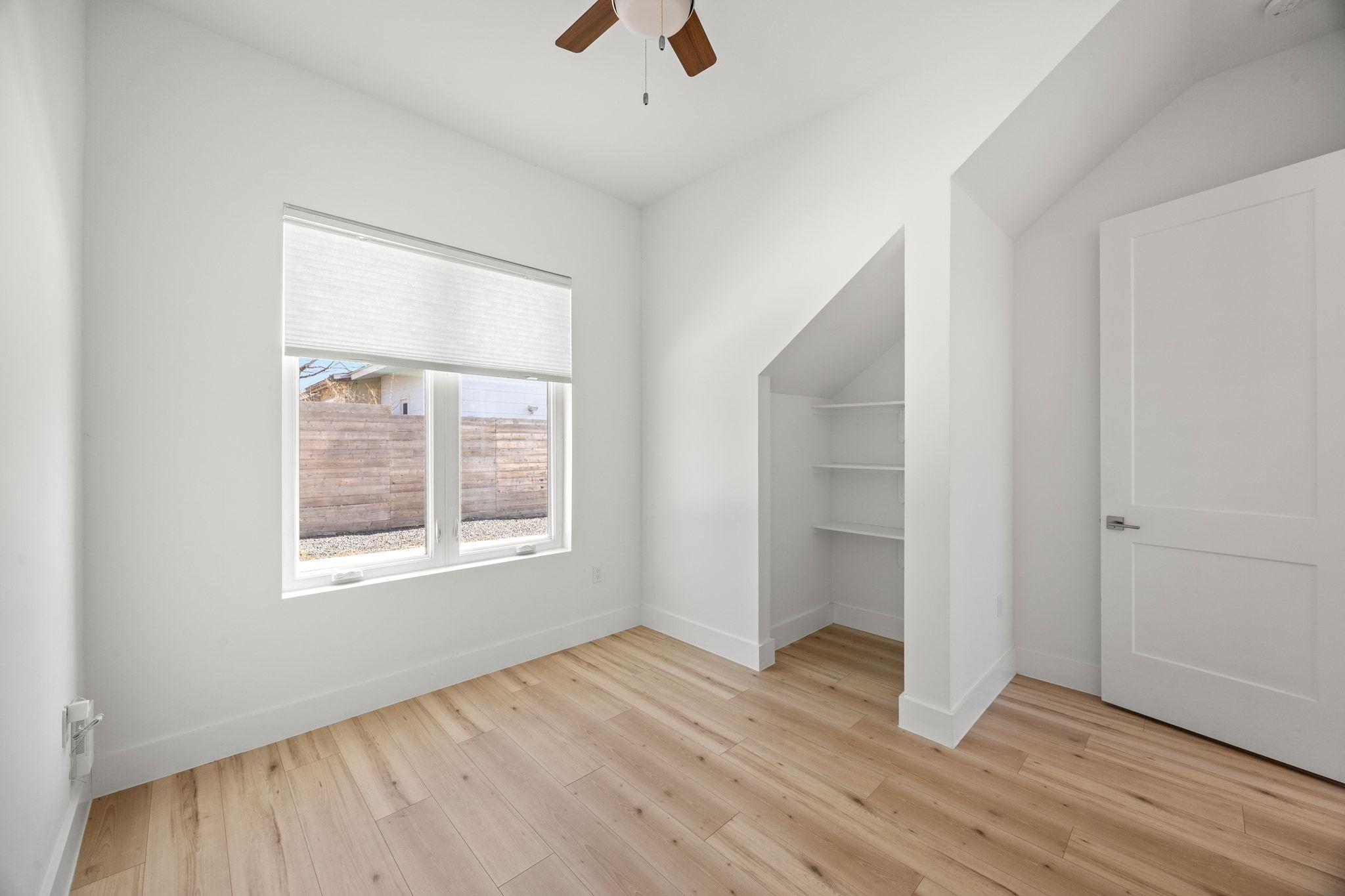 106 W CROSLIN St # 1, Austin, TX 78752