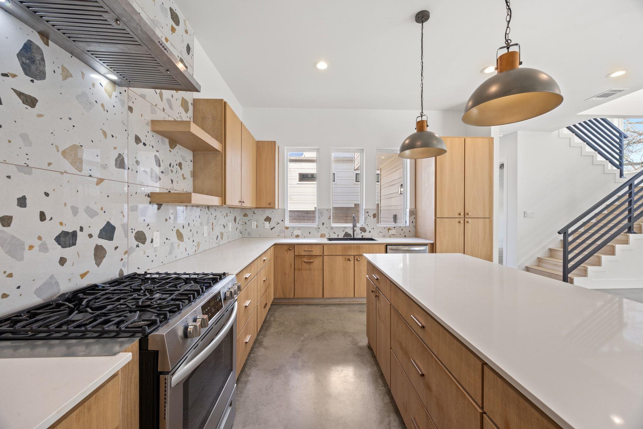 106 W CROSLIN St # 1, Austin, TX 78752