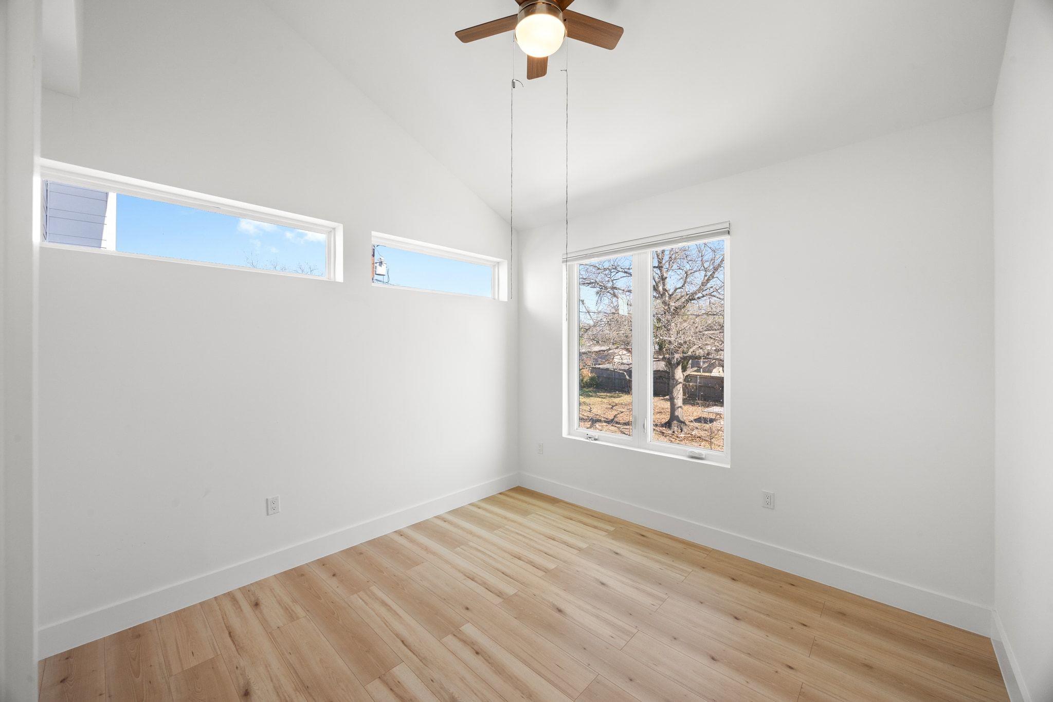 106 W CROSLIN St # 1, Austin, TX 78752