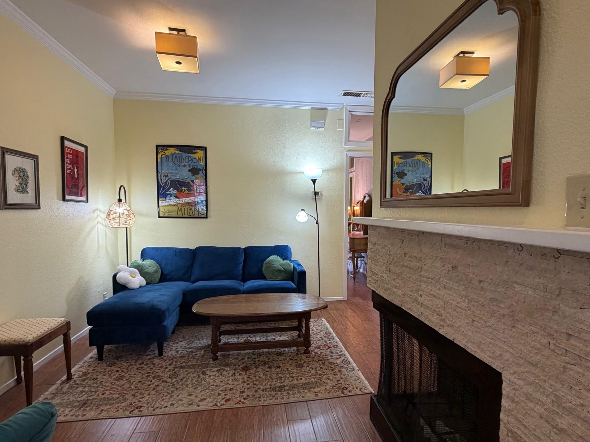 303 W 35th St # 202, Austin, TX 78705