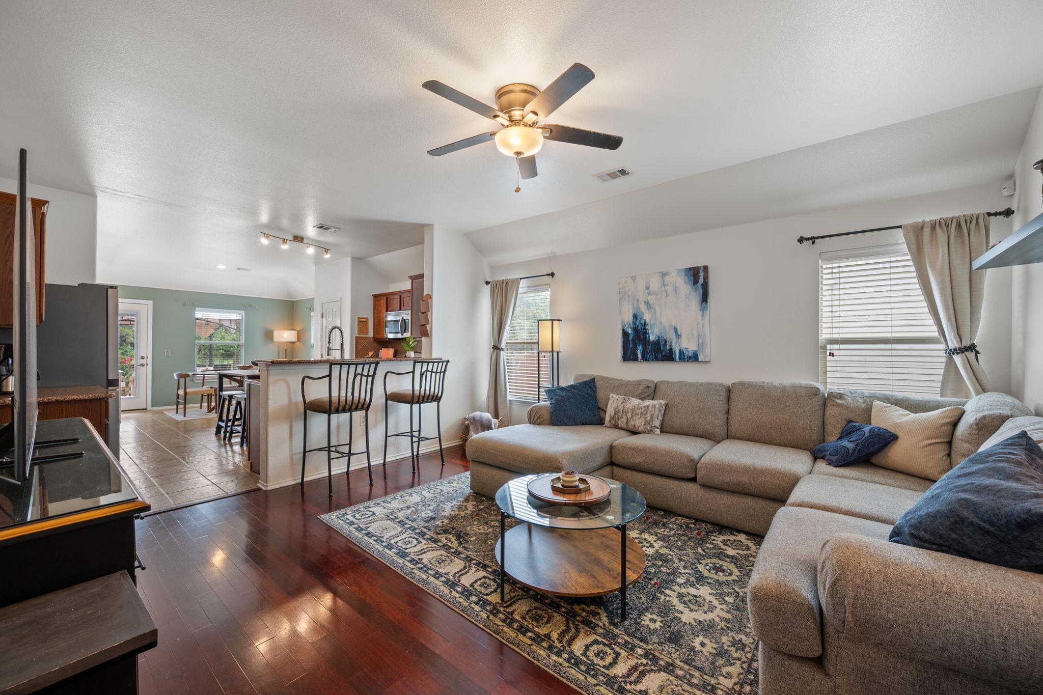 10304 Lone Pine Ln, Austin, TX 78747