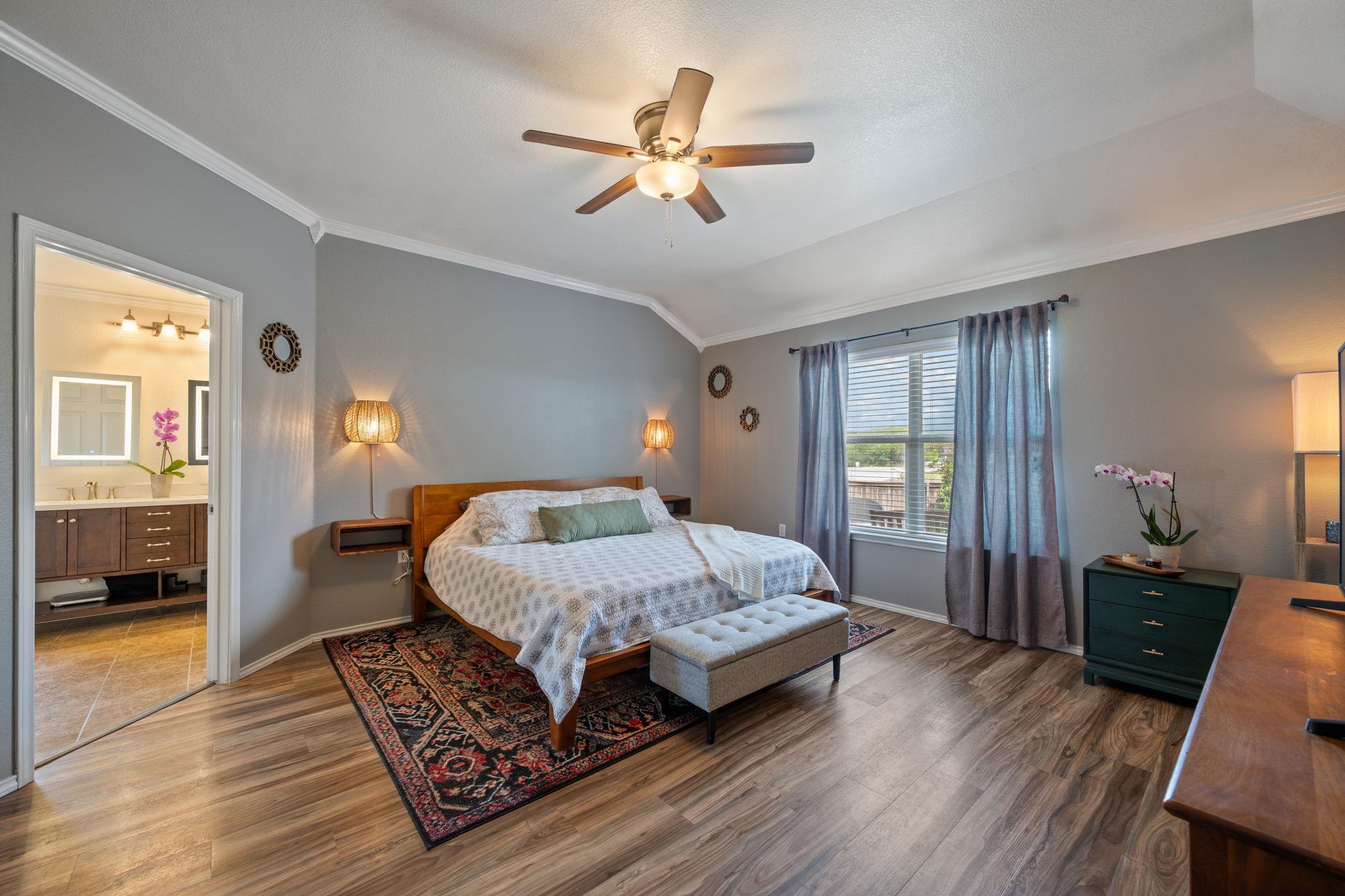 10304 Lone Pine Ln, Austin, TX 78747