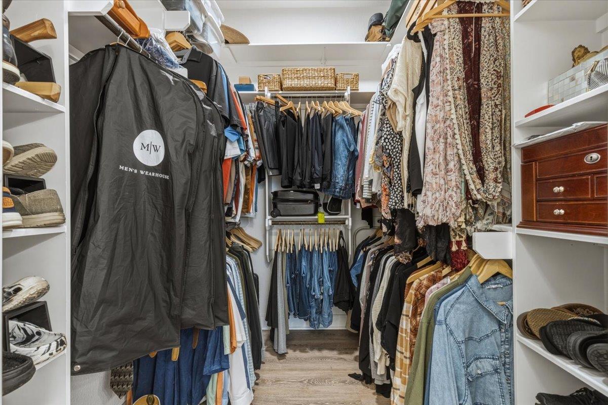 137 Kawainui Ln, Bastrop, TX 78602