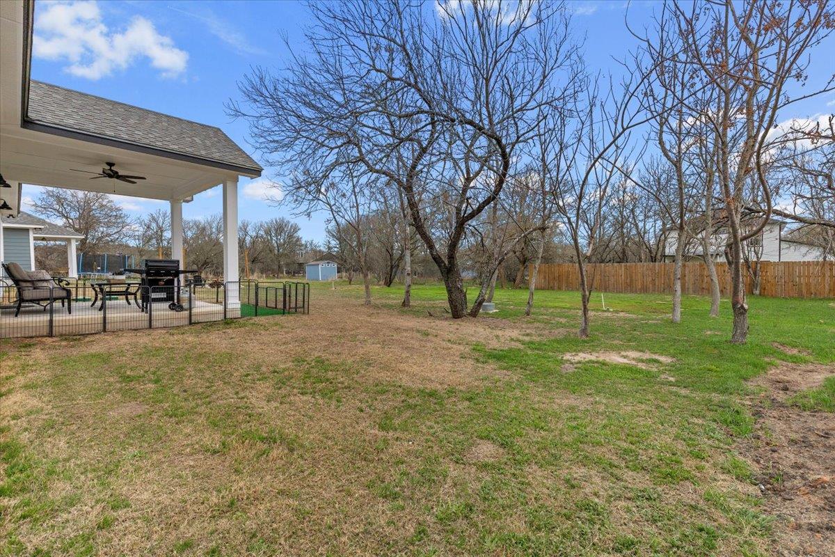 137 Kawainui Ln, Bastrop, TX 78602