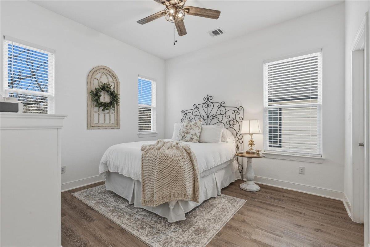 137 Kawainui Ln, Bastrop, TX 78602