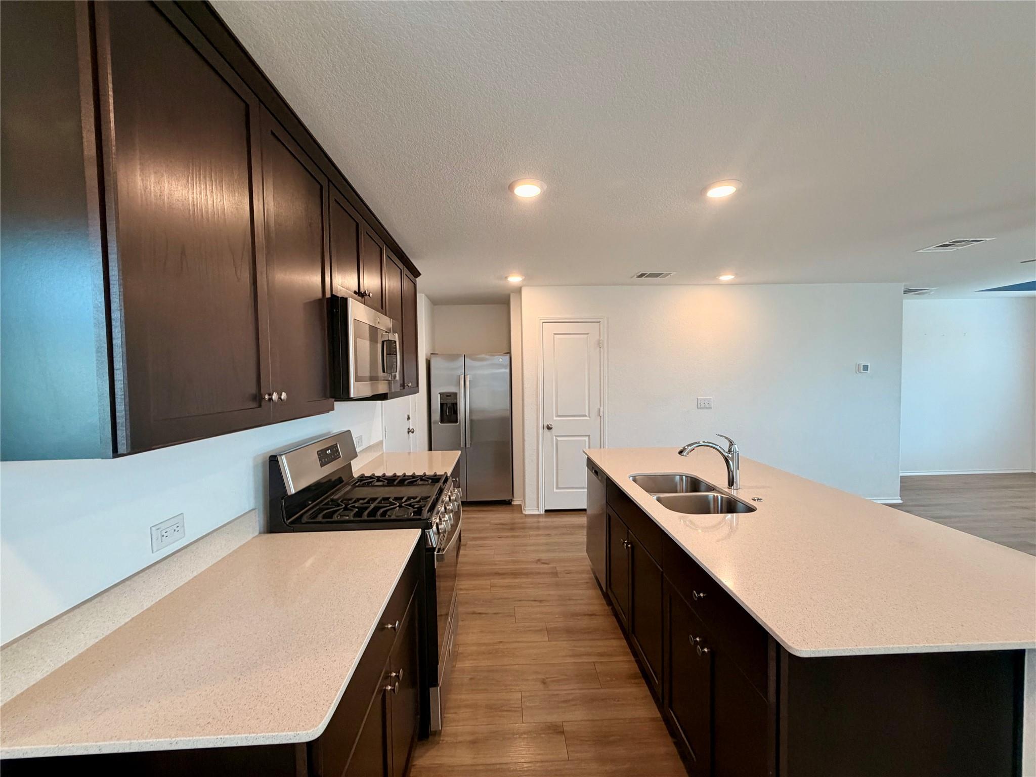 7316 Sparkling Light Dr # B, Del Valle, TX 78617