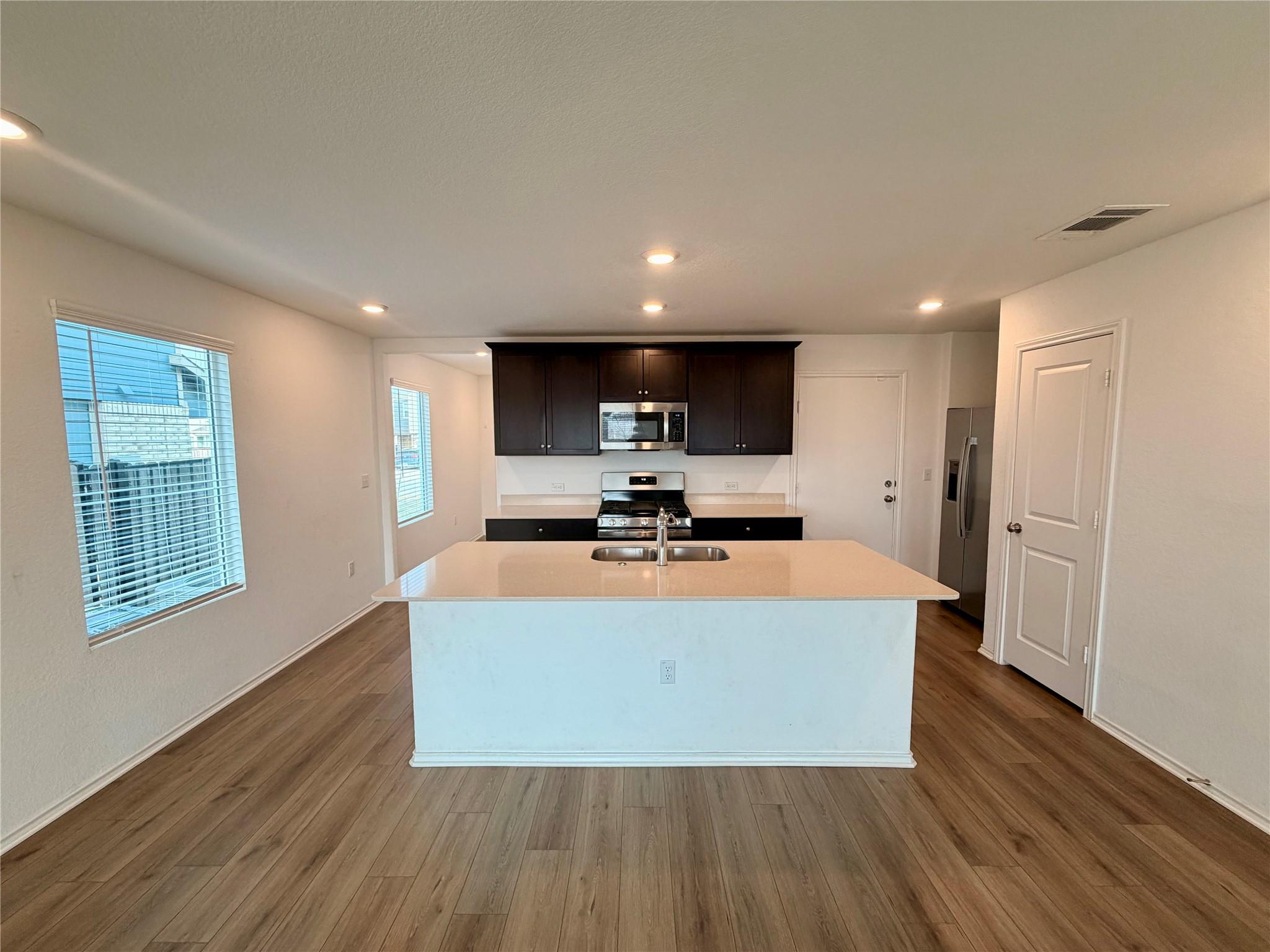 7316 Sparkling Light Dr # B, Del Valle, TX 78617