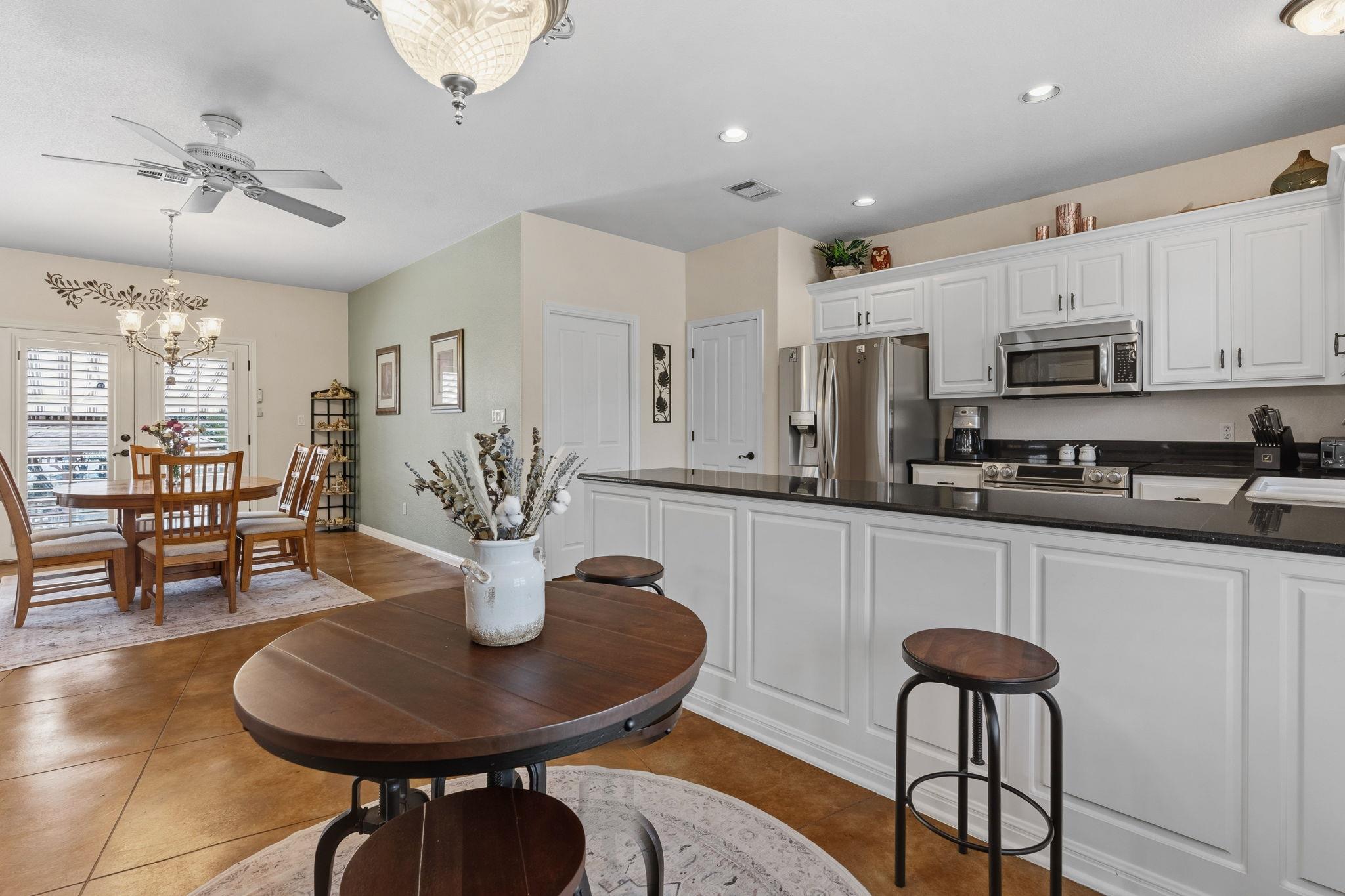 21007 Newhaven Cv, Lago Vista, TX 78645