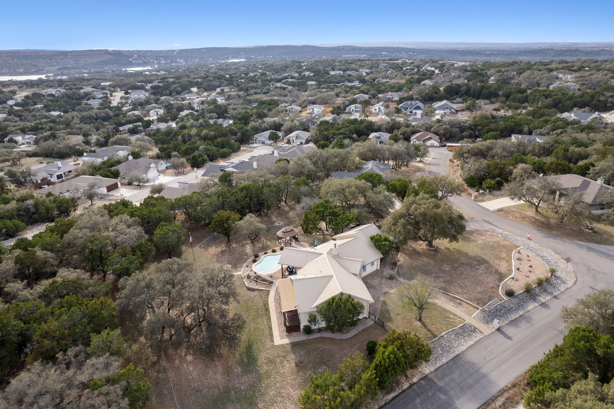 21007 Newhaven Cv, Lago Vista, TX 78645