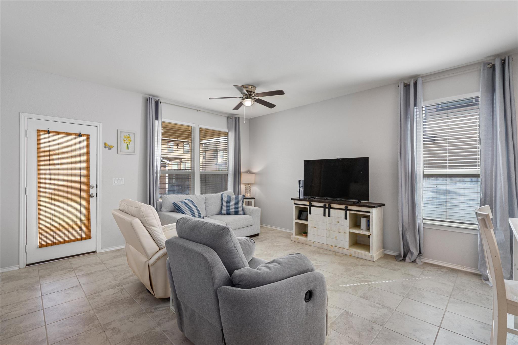 1906 Dragonfly Loop, Bastrop, TX 78602